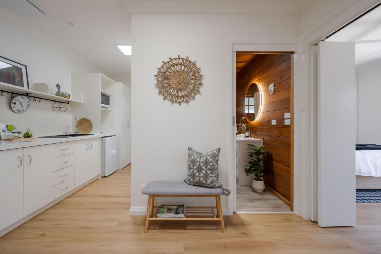 Golden Pine Retreat Holiday home Bright