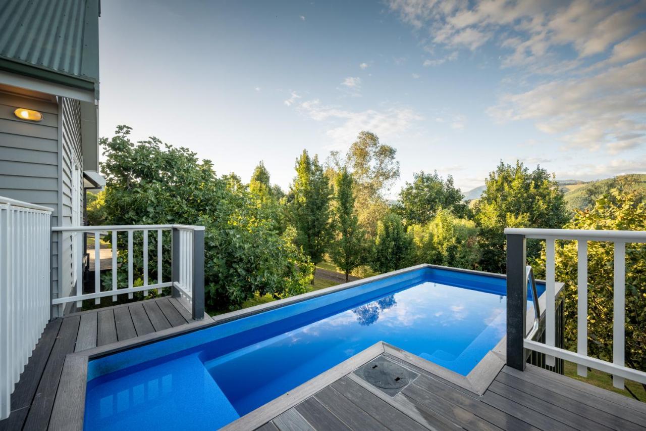 Ridgeview, 34 Walkers Lane