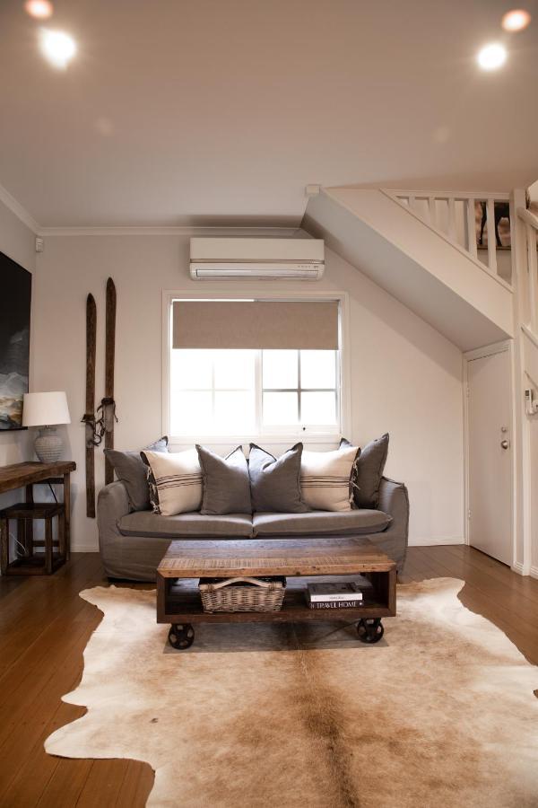 Ridgeview, 34 Walkers Lane Villa Bright