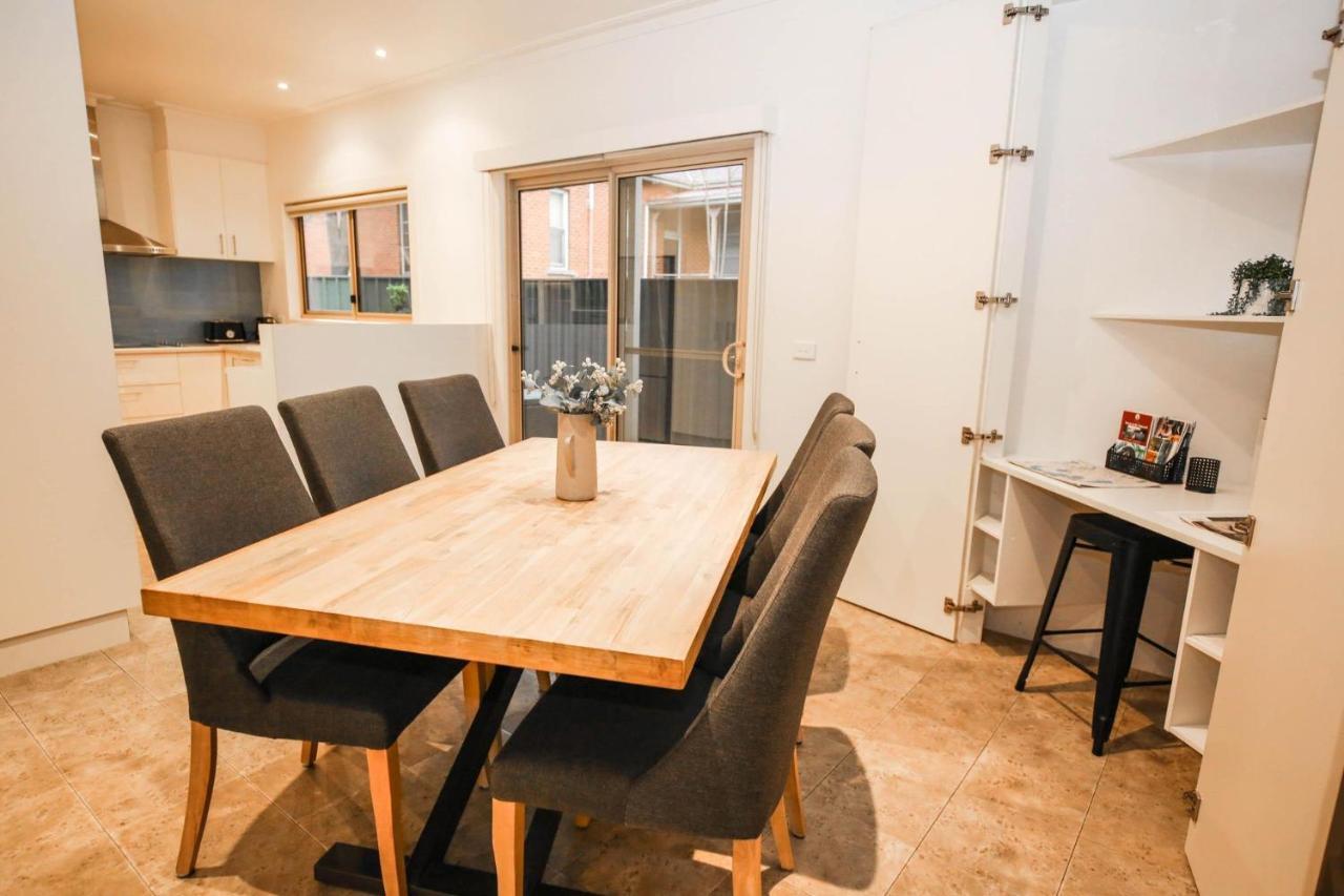 22 Riverside Holiday home Bright