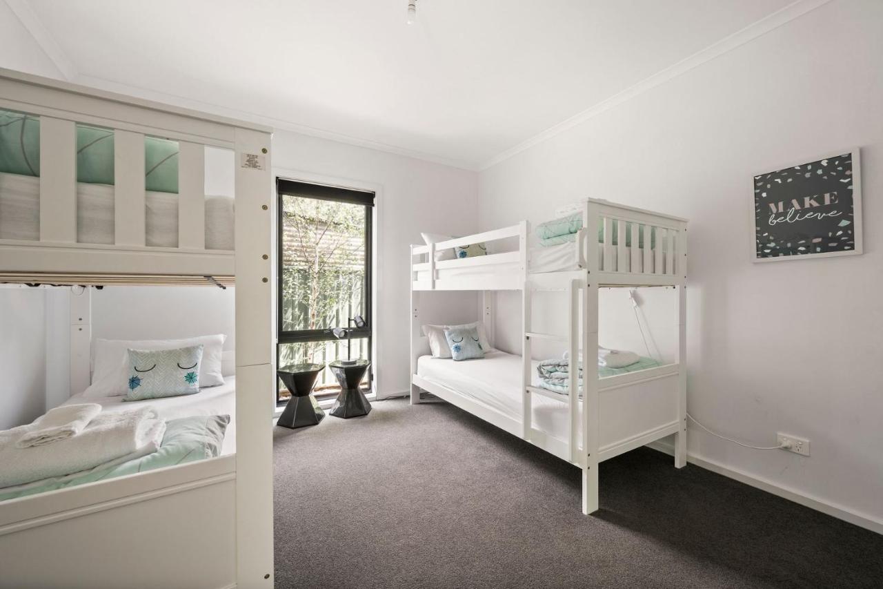 2 Minutes By Bike - On The Rail Trail Holiday home Bright