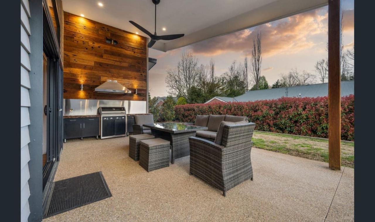 52 Mountain Mist Holiday home Bright