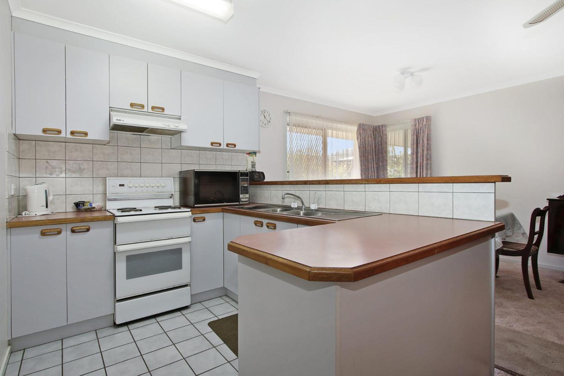 Wood Street - Location! Holiday home Bright