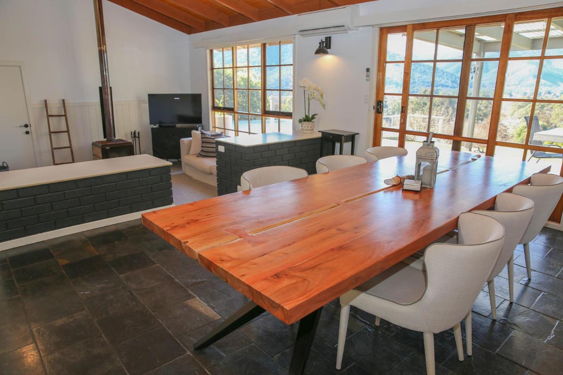 Of The Town Holiday home Bright
