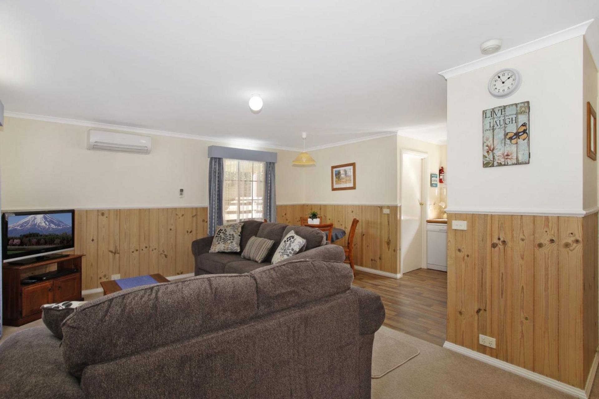 Cedar - Unit 3 Tudor Village Bright