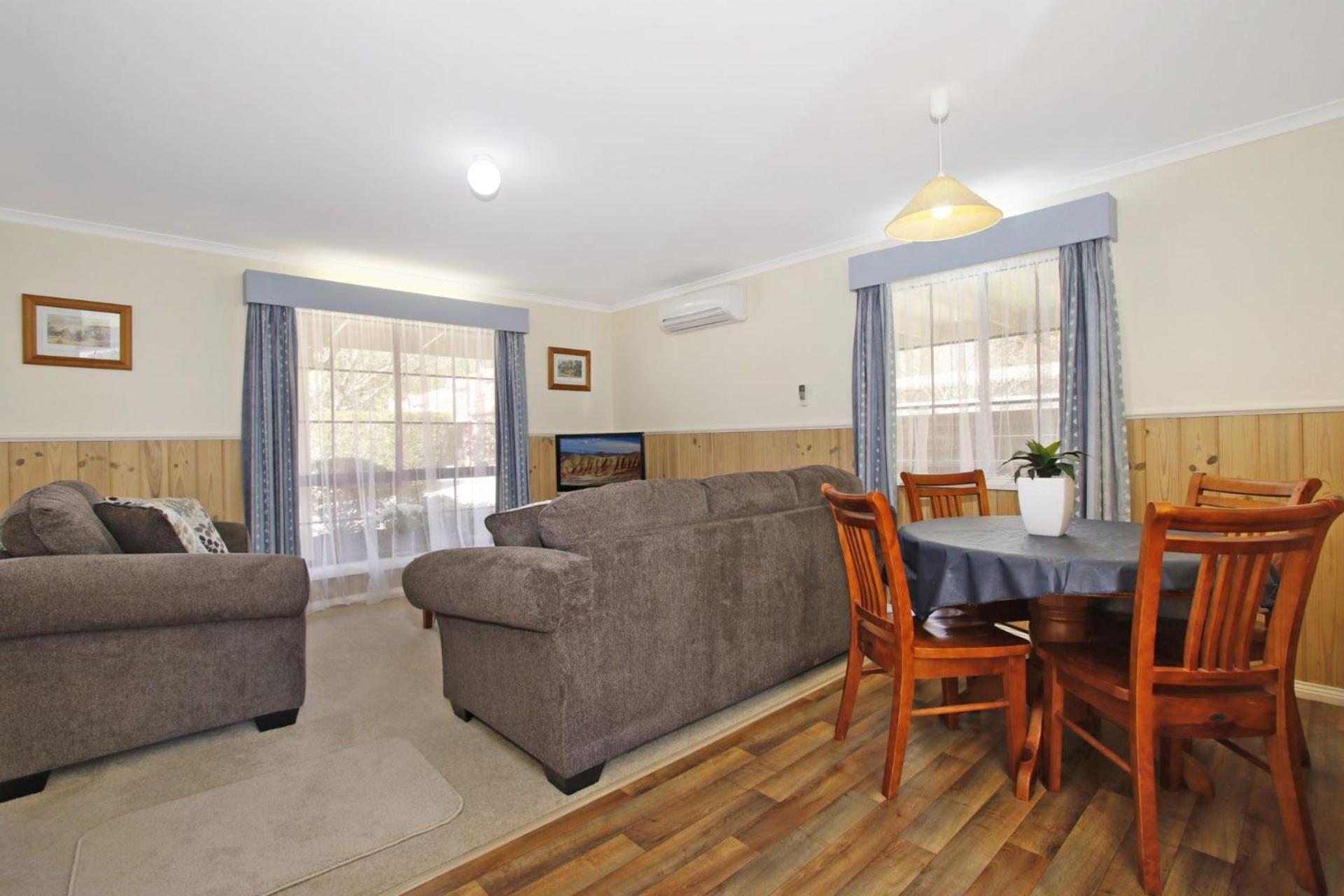 Cedar - Unit 3 Tudor Village * Bright
