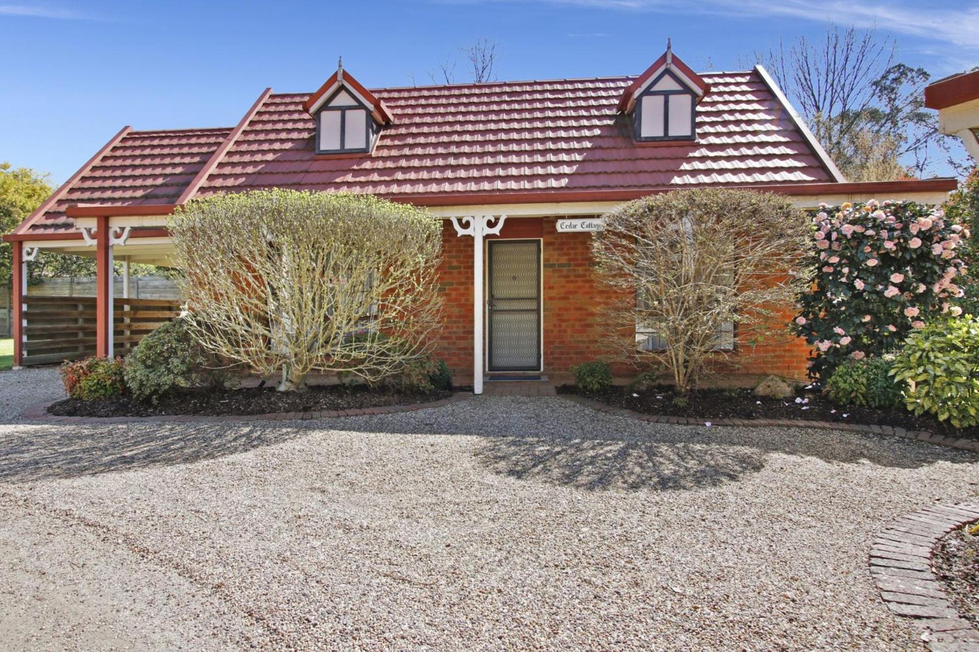 Cedar - Unit 3 Tudor Village Bright