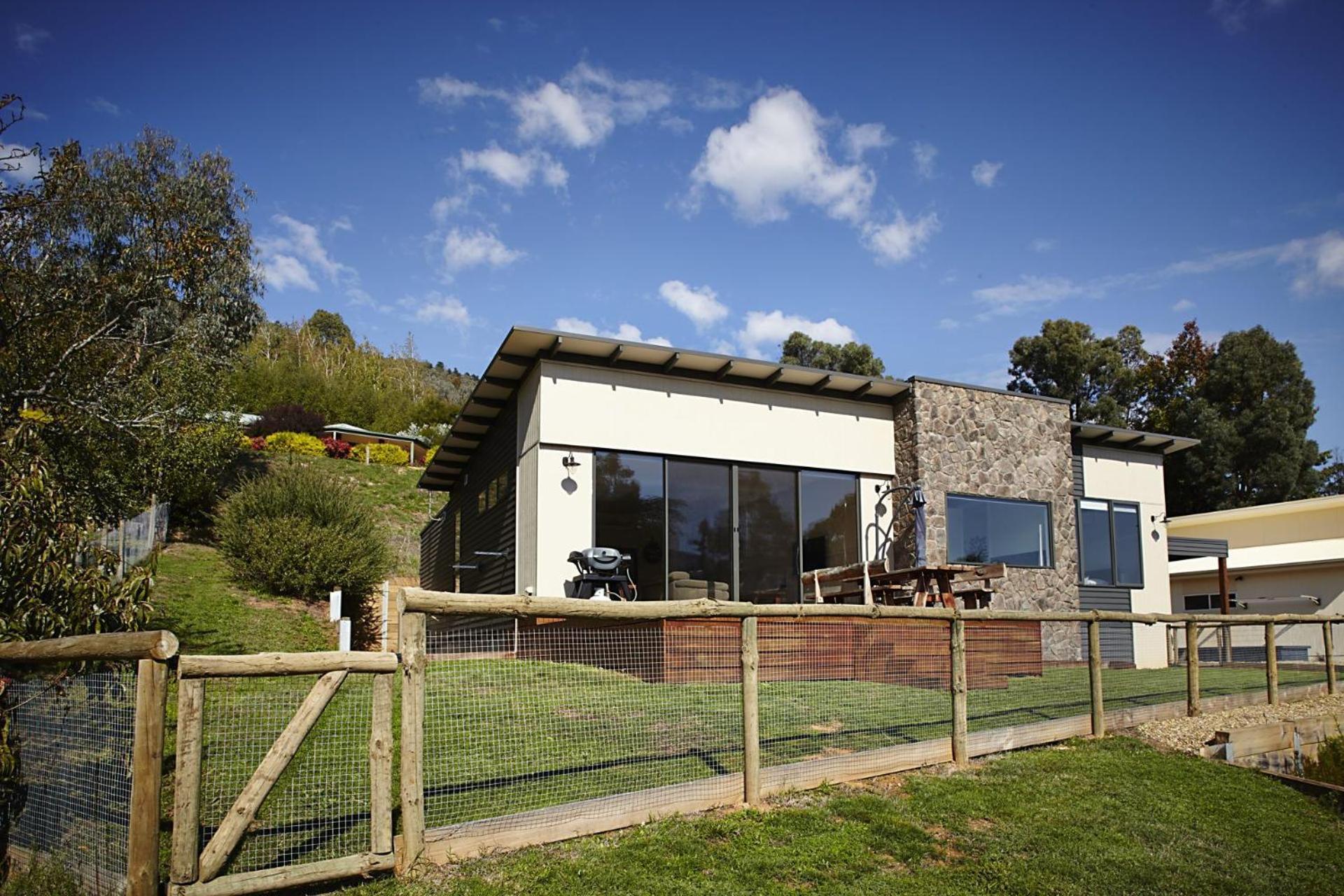 Blue Haven In Victoria Holiday home Bright