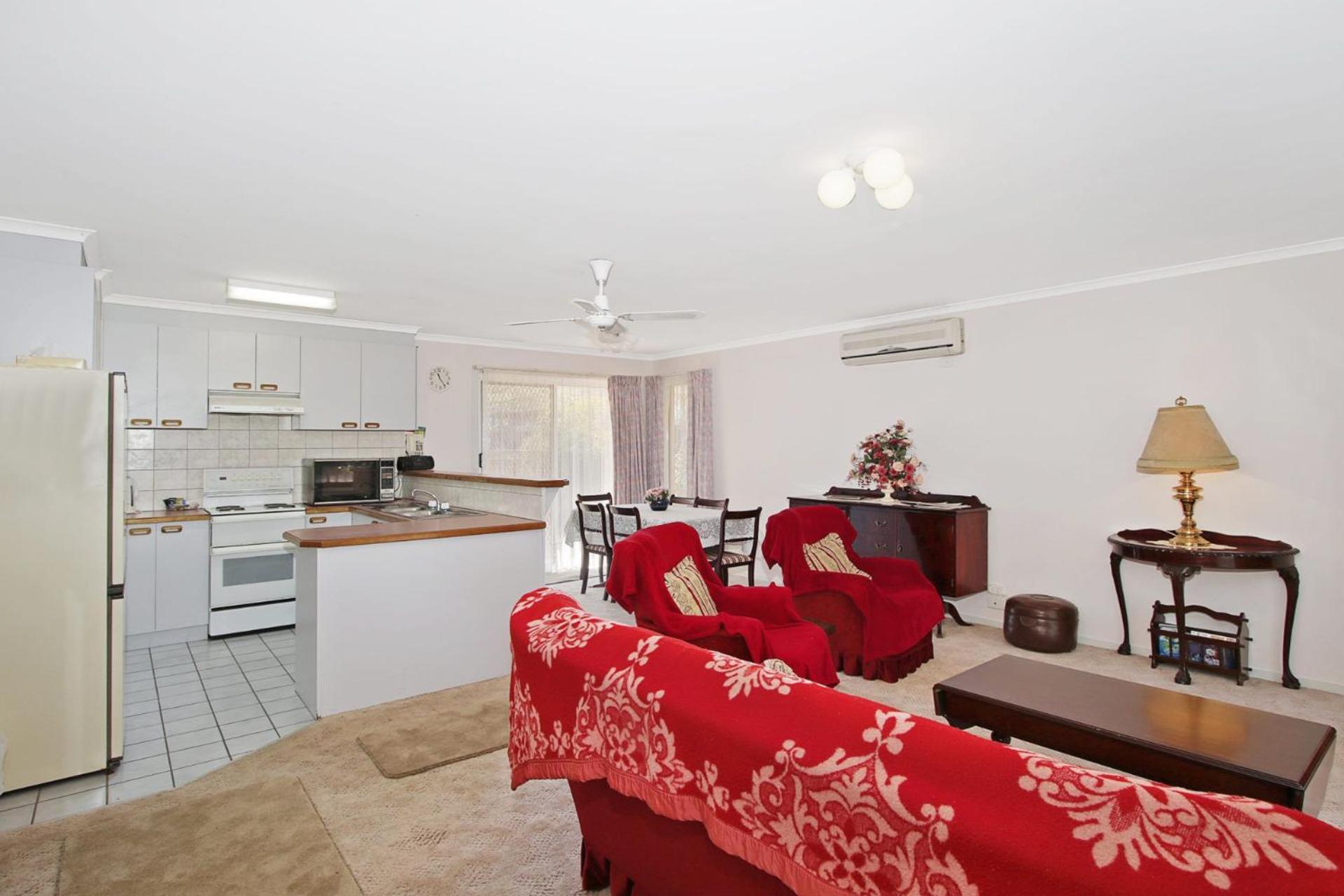 Wood Street - Location! Holiday home Bright