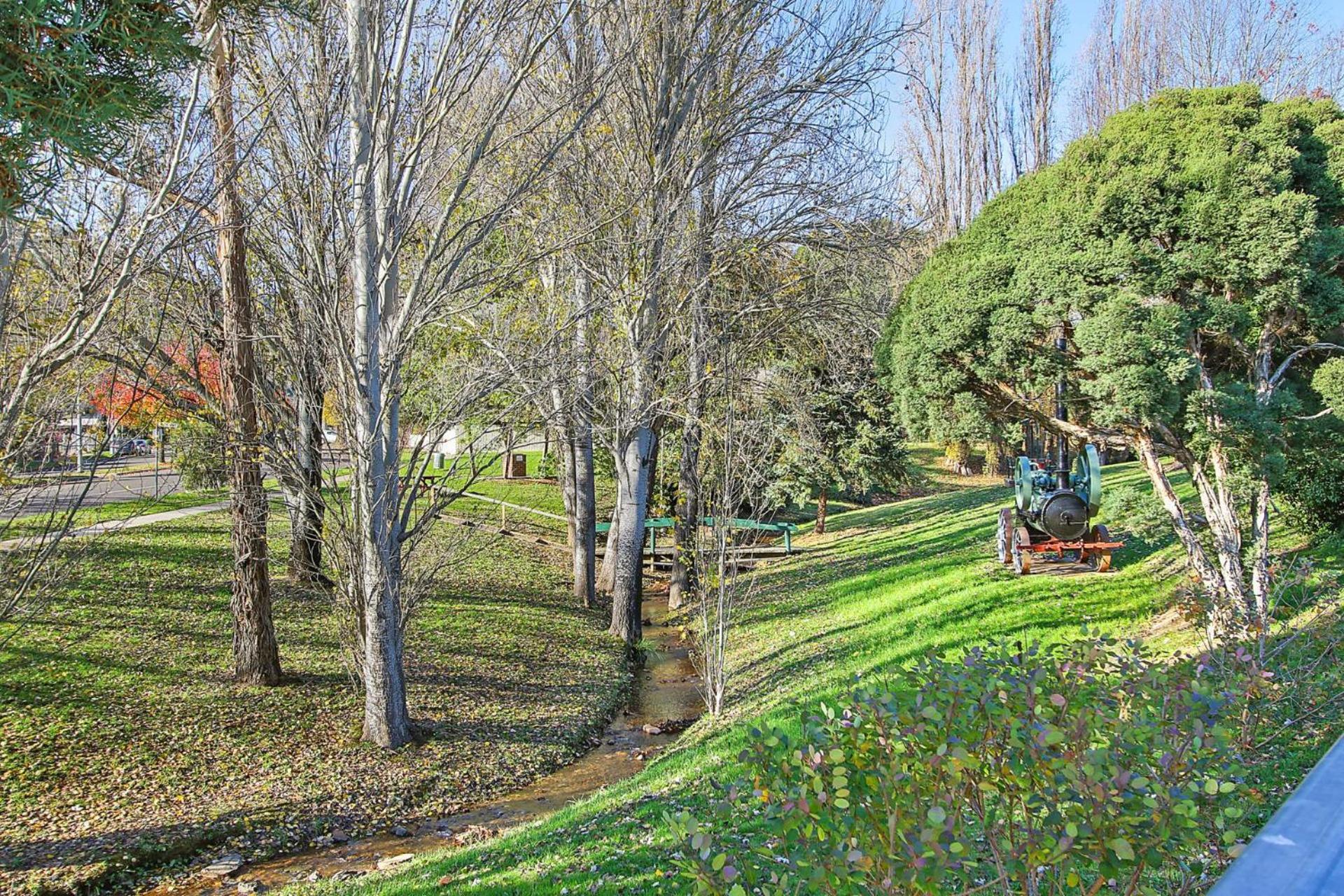 Couples On The Park - Great Location! Holiday home