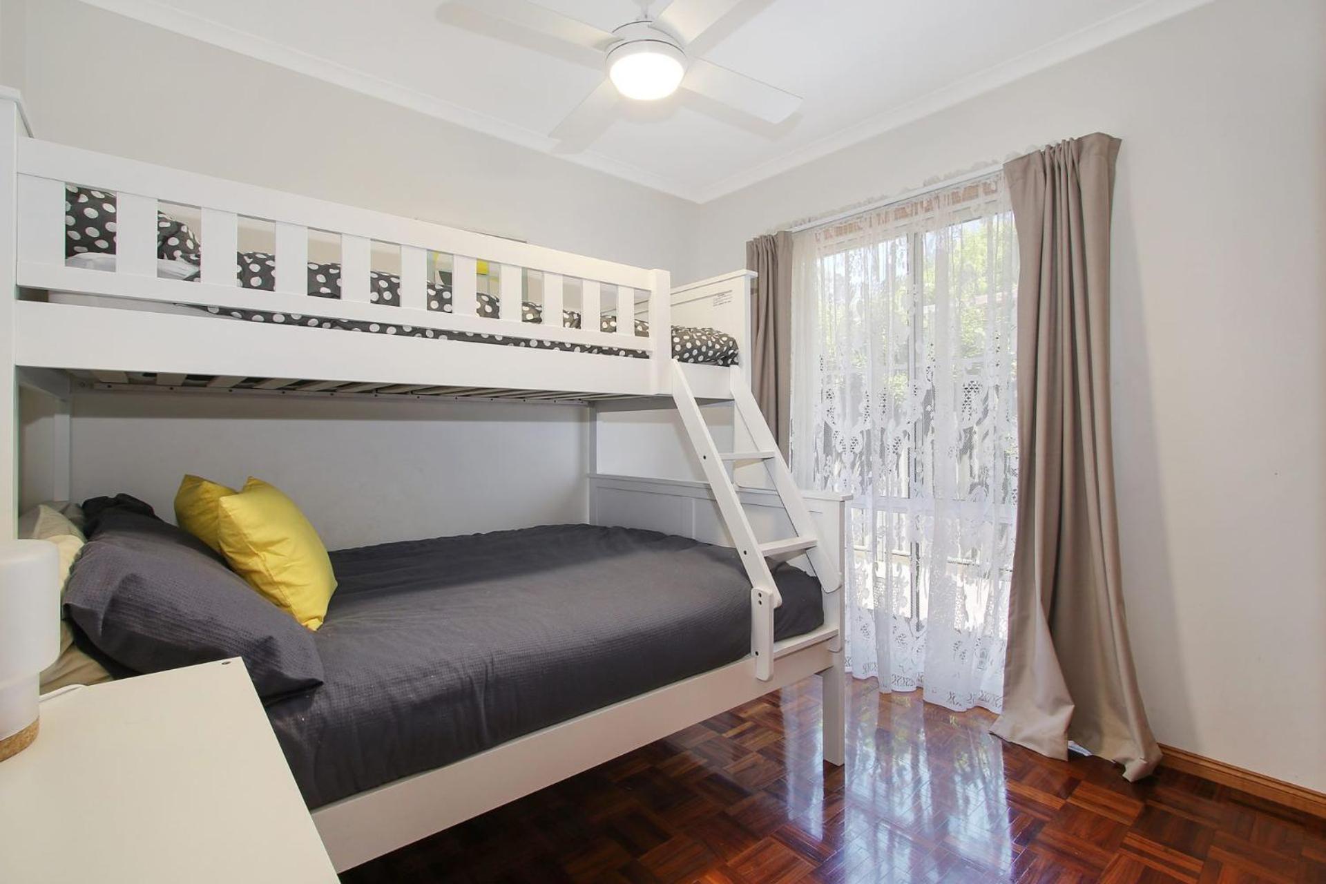 Canyon Walk House And Unit - Five Minute Walk To Town And On The River