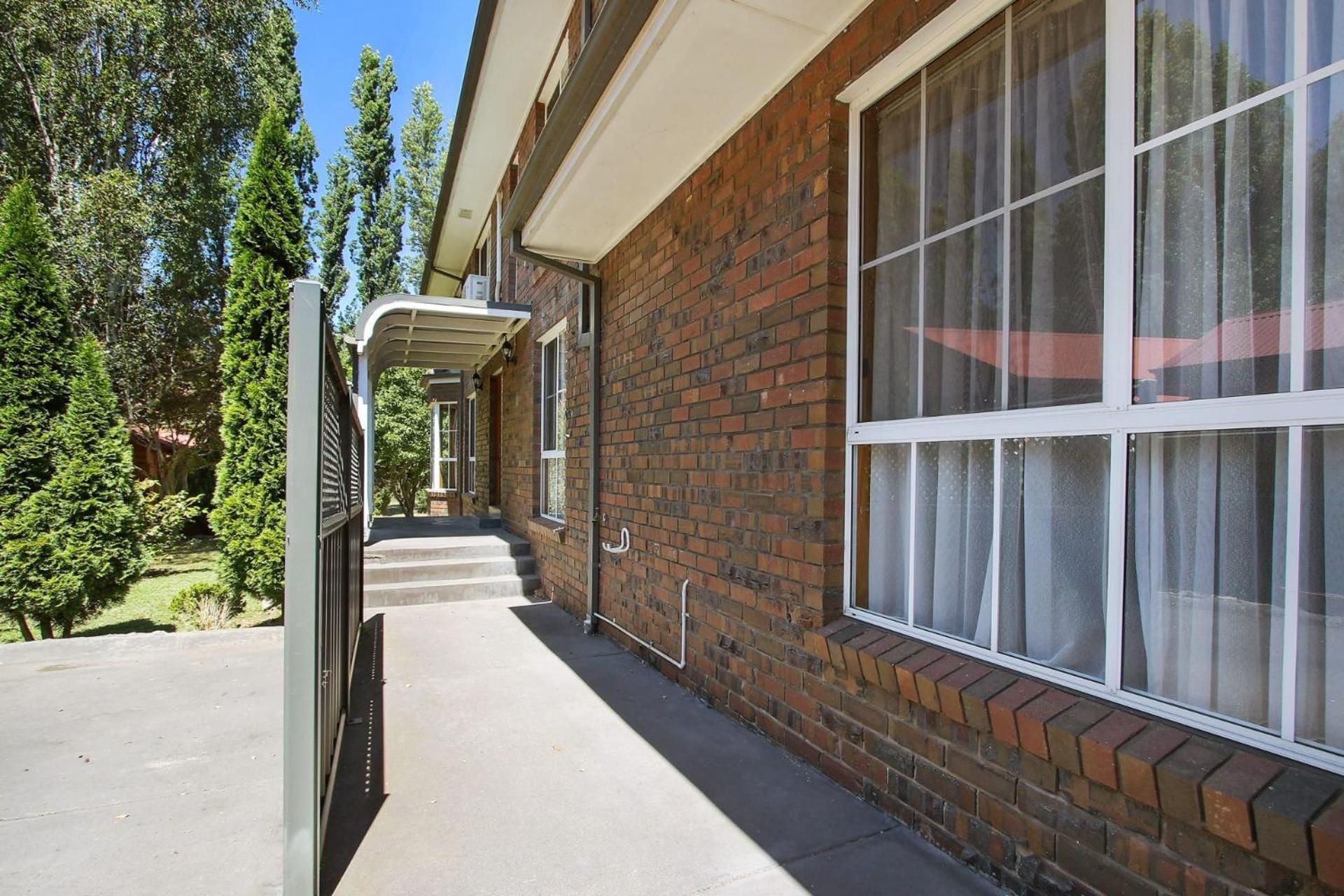 Holiday home Canyon Walk House And Unit - Five Minute Walk To Town And On The River *