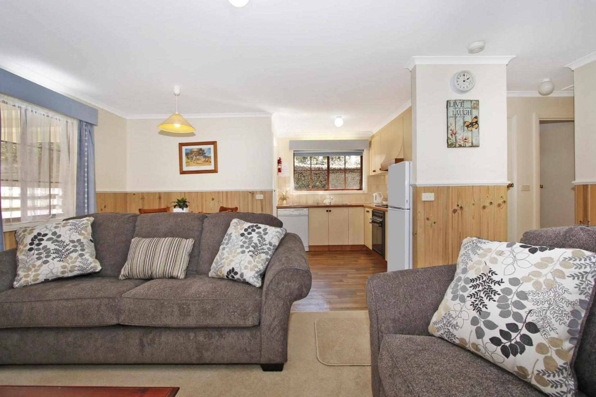 Cedar - Unit 3 Tudor Village * Bright
