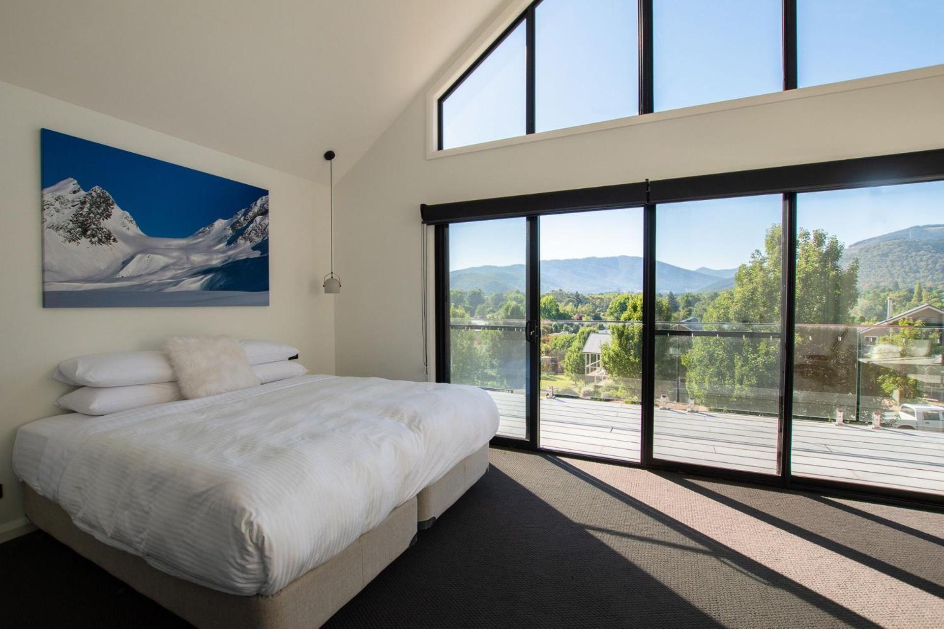 24 Mountain Mist Holiday home Bright