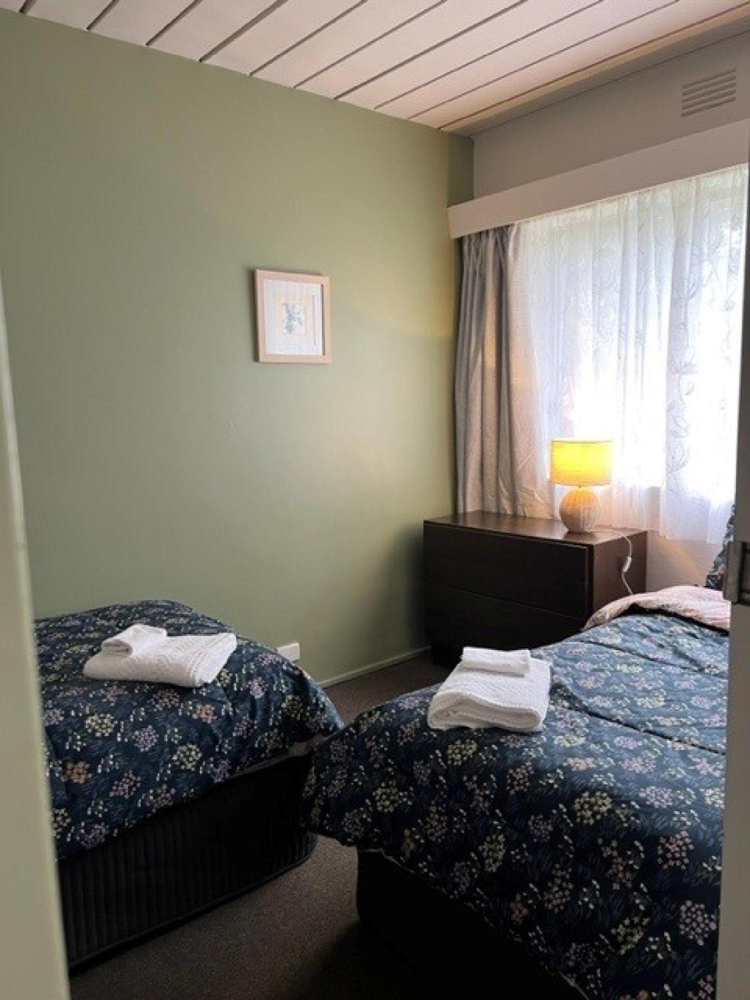 Riverbank Park Motel