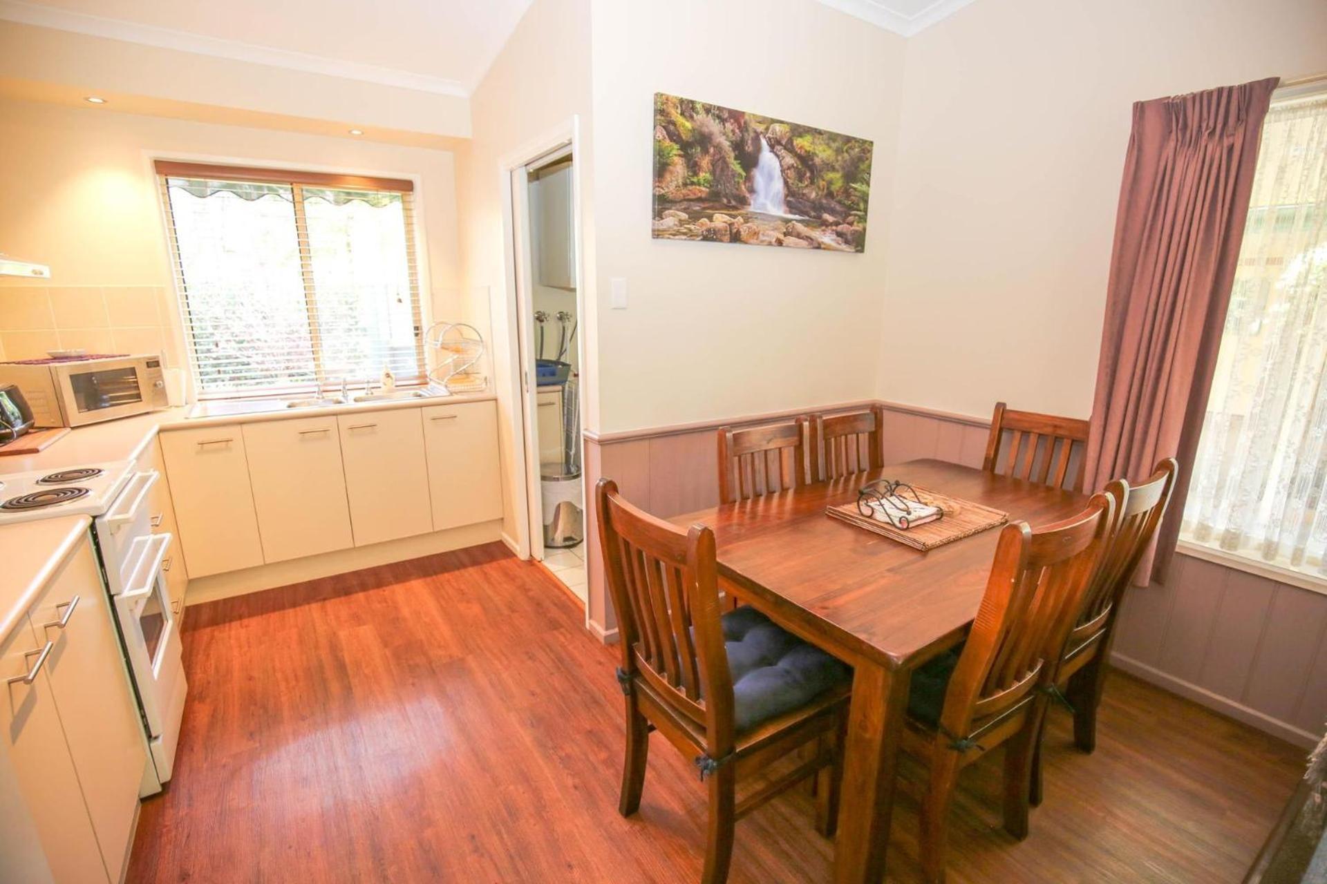 Silver Birches Village - Unit 7 * Bright