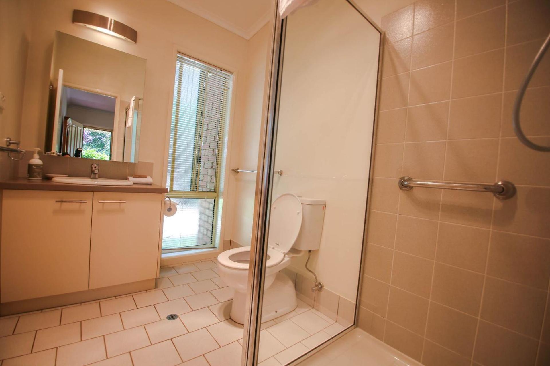 Silver Birches Village - Unit 8 Holiday home Bright