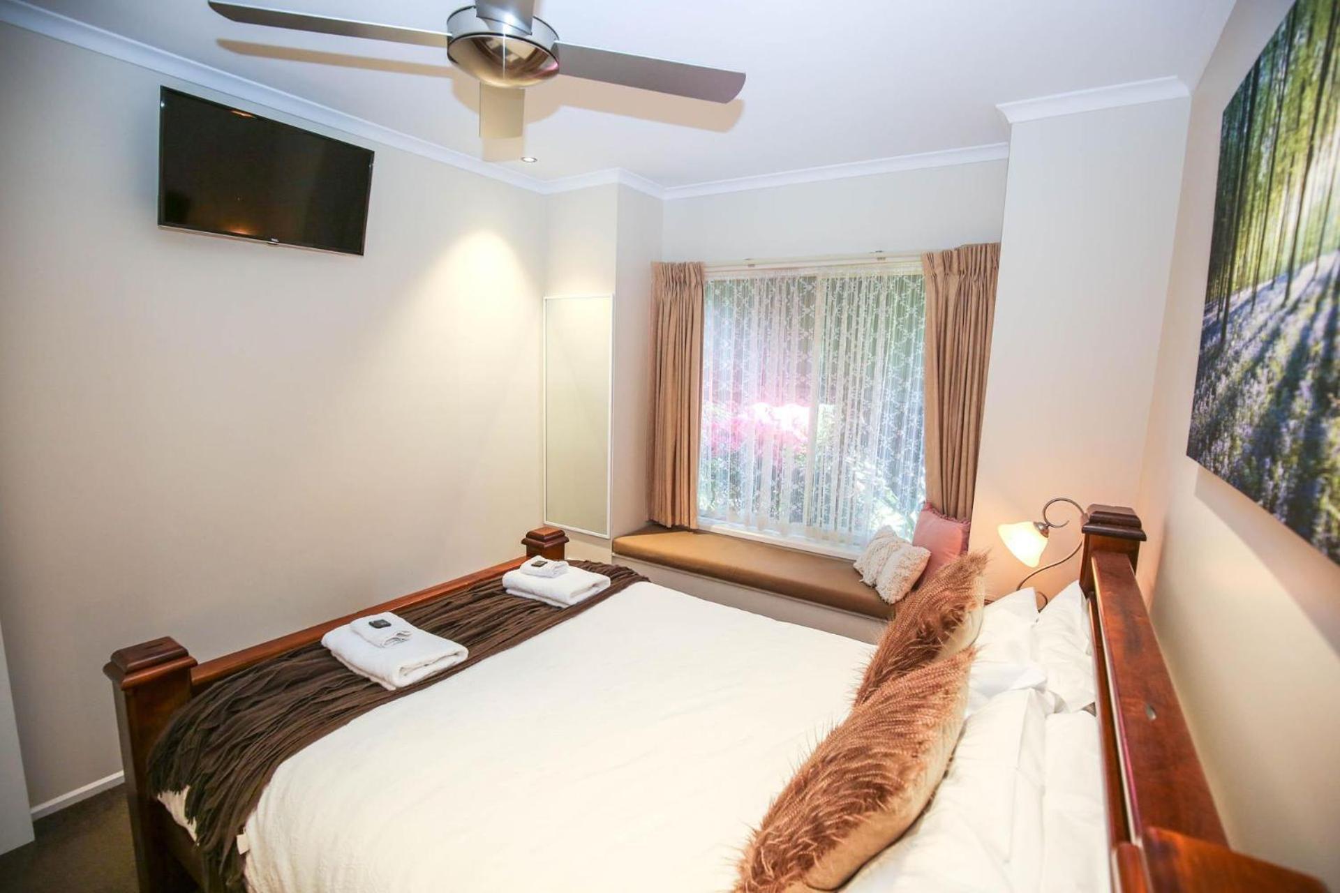 Silver Birches Village - Unit 7 Holiday home Bright