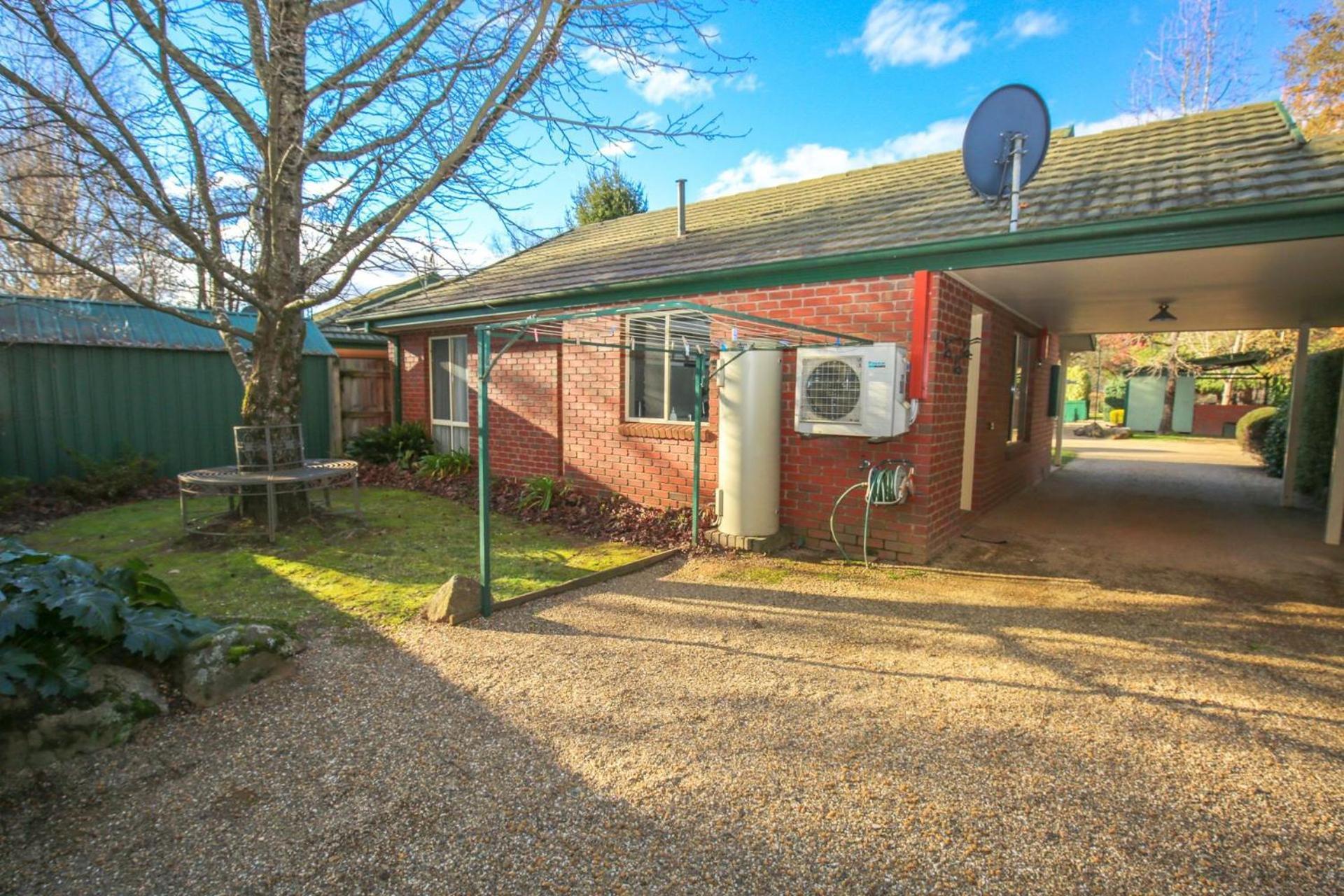 Silver Birches Village - Unit 6 Bright