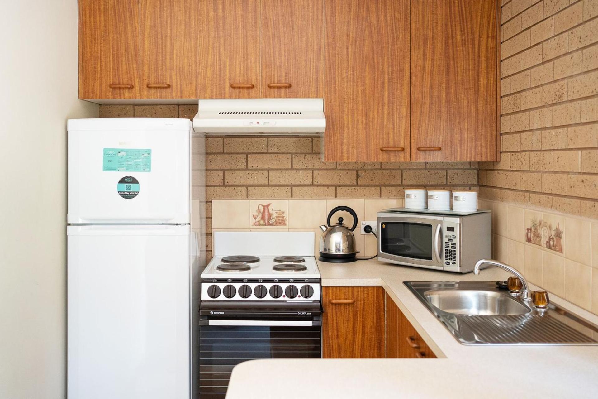 Delany - 6 Bedrooms * Bright
