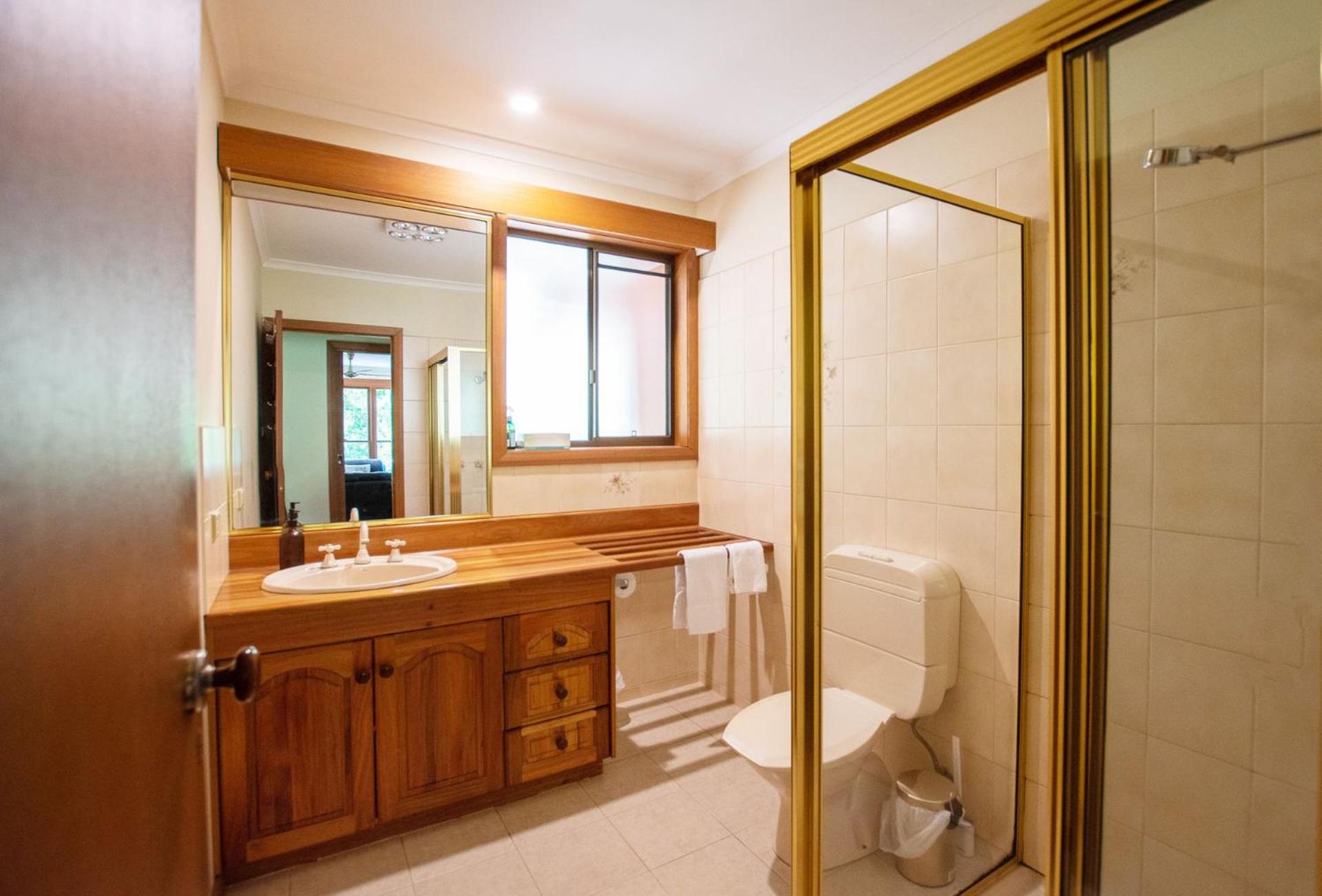 Delany - 6 Bedrooms Bright