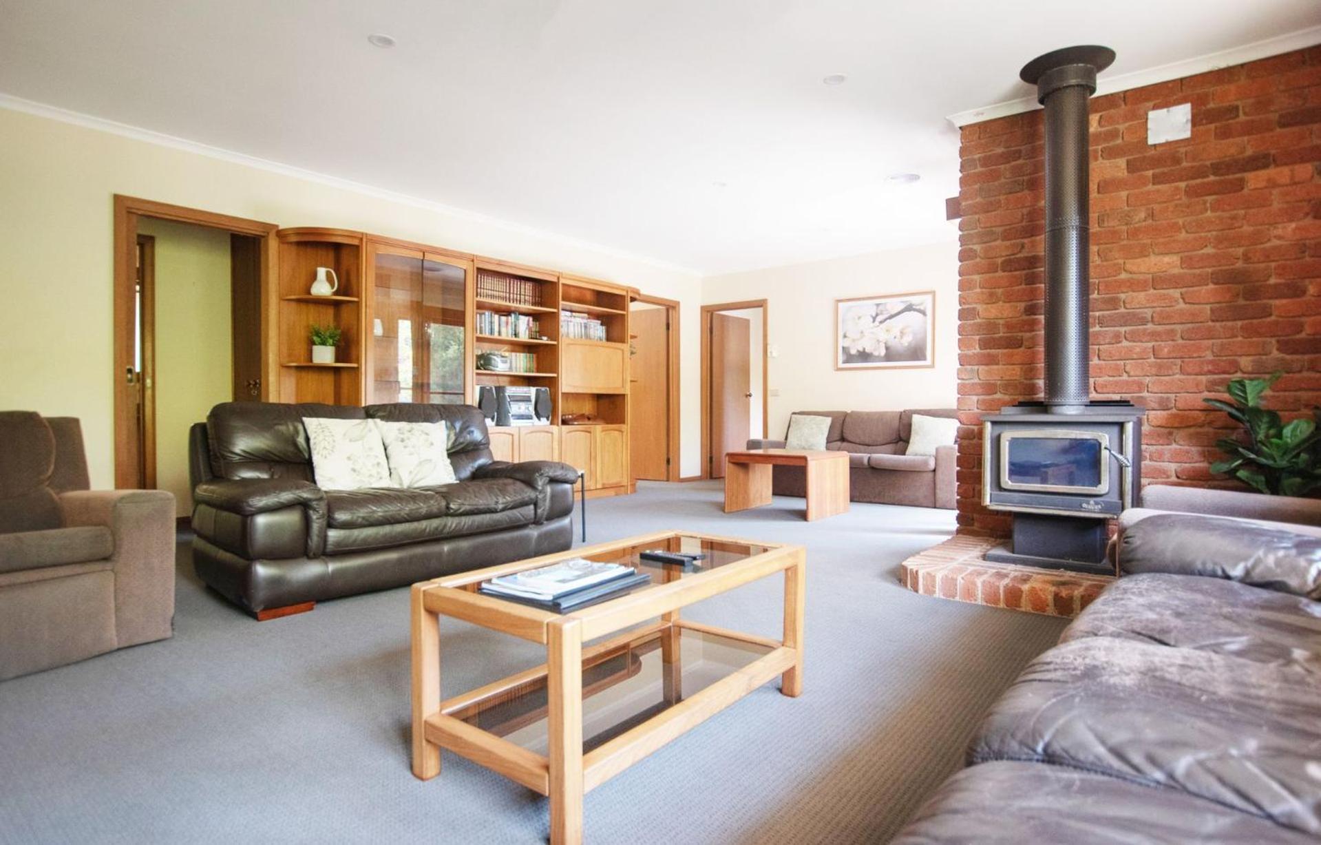 Delany - 6 Bedrooms * Bright