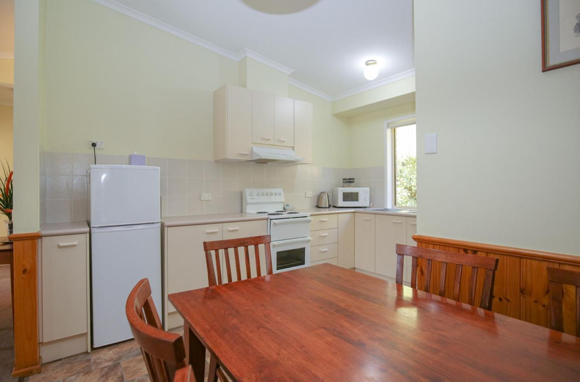 Silver Birches Village - Unit 10 * Bright