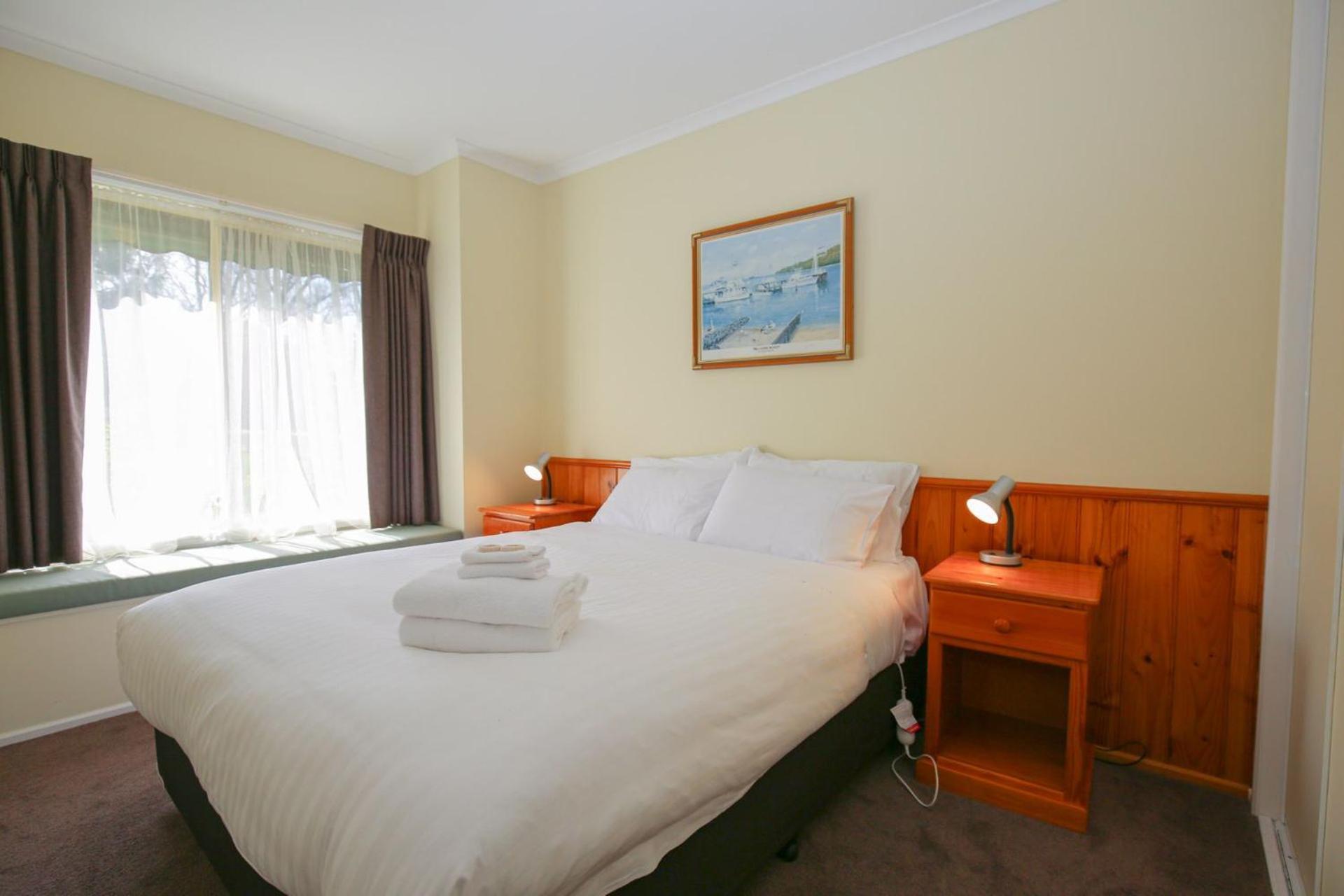 Silver Birches Village - Unit 10 Bright