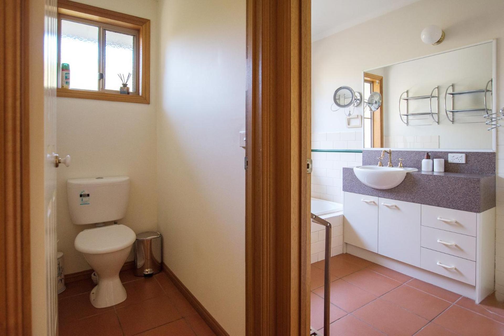9a Woodlands Grove Holiday home *