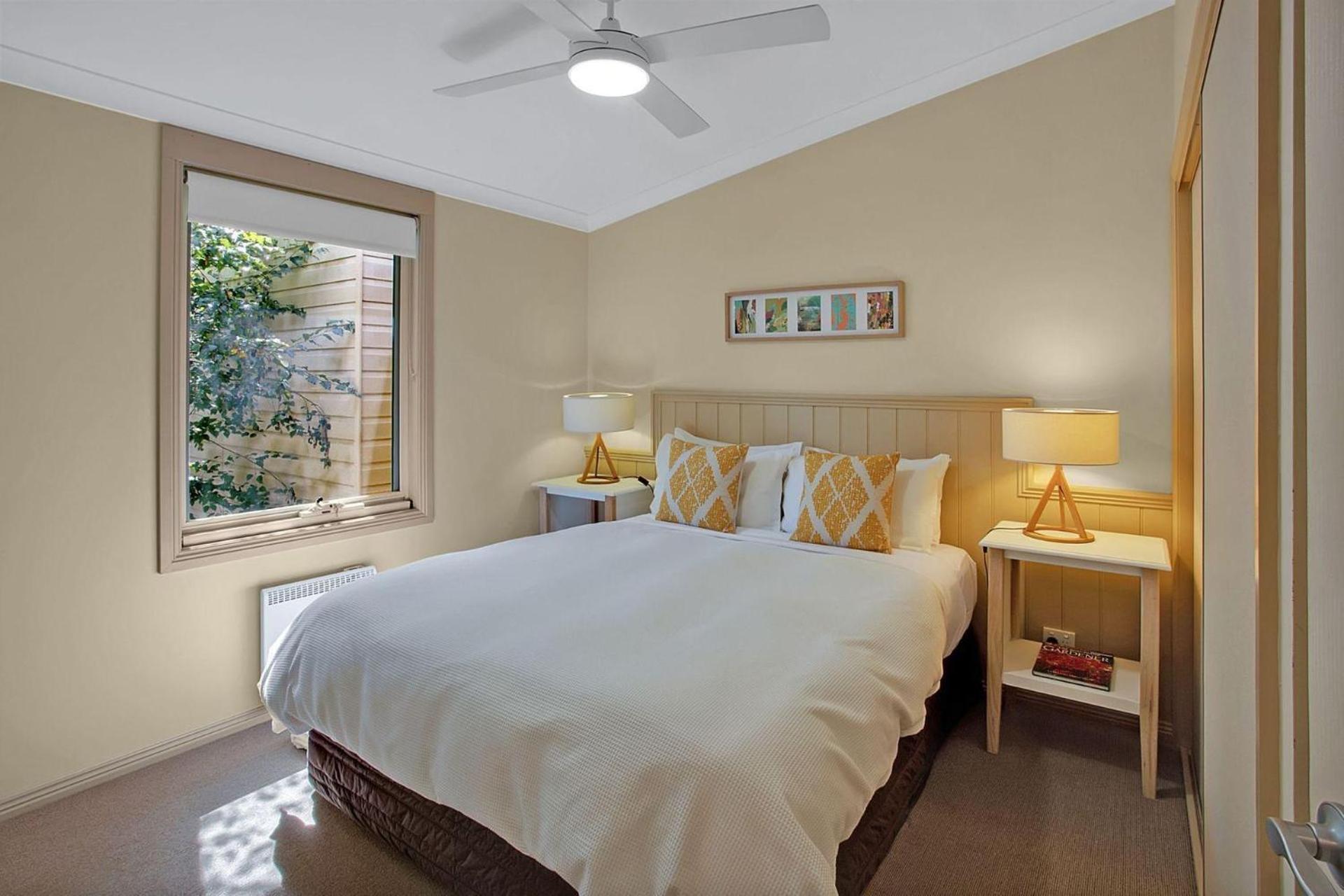Autumn Abode - One Holiday home Bright