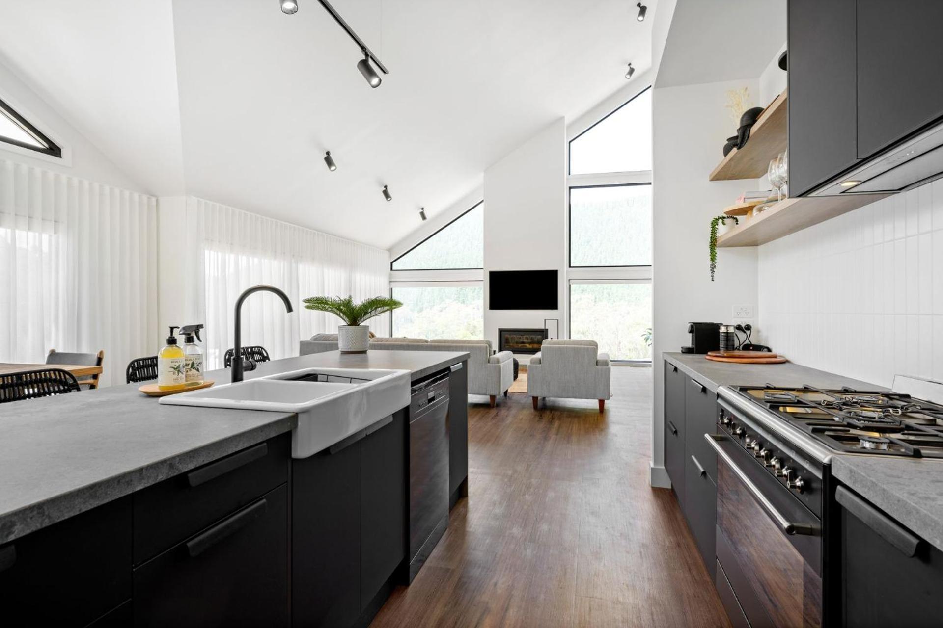 Holiday home Hilltop At