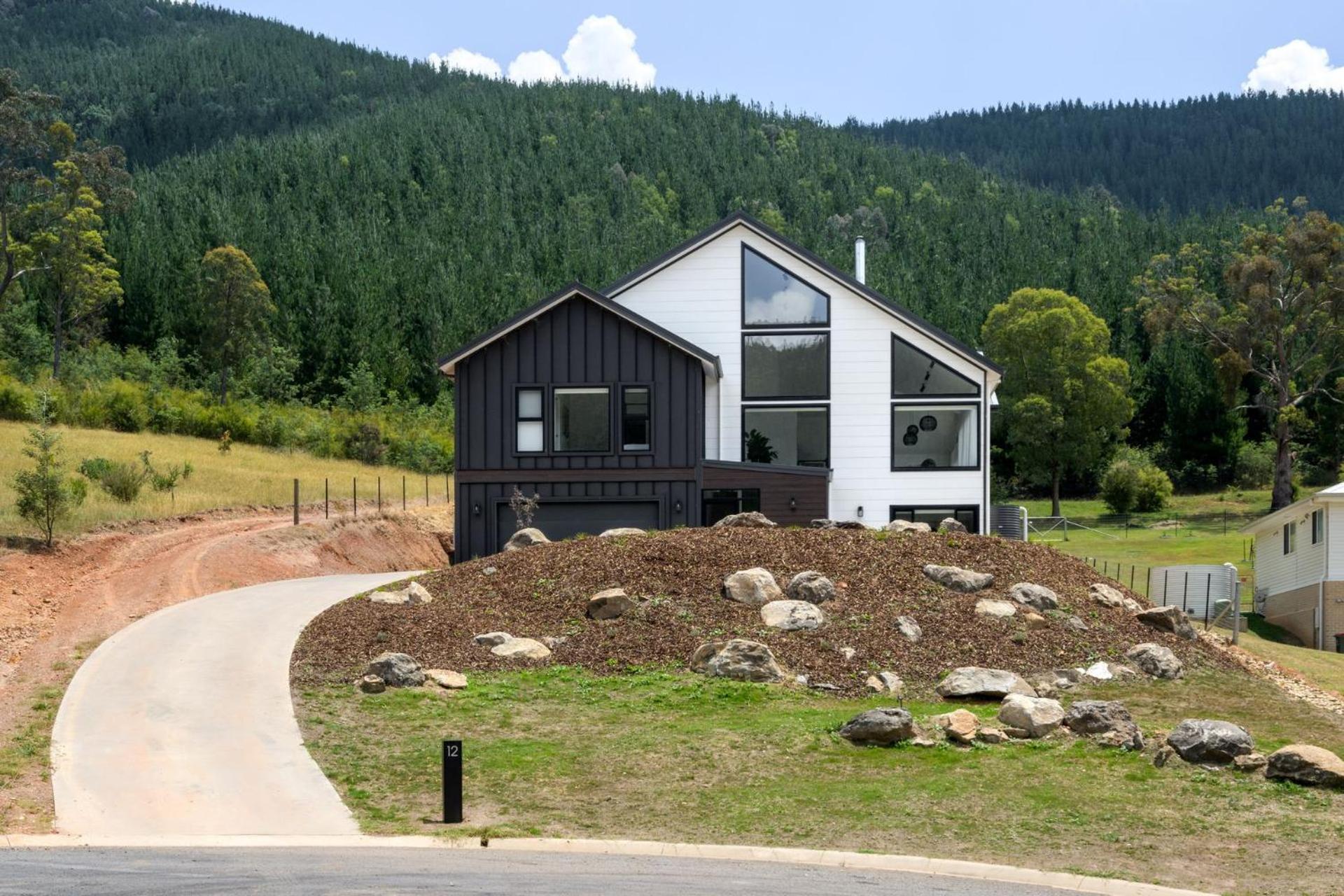 Hilltop At Holiday home *