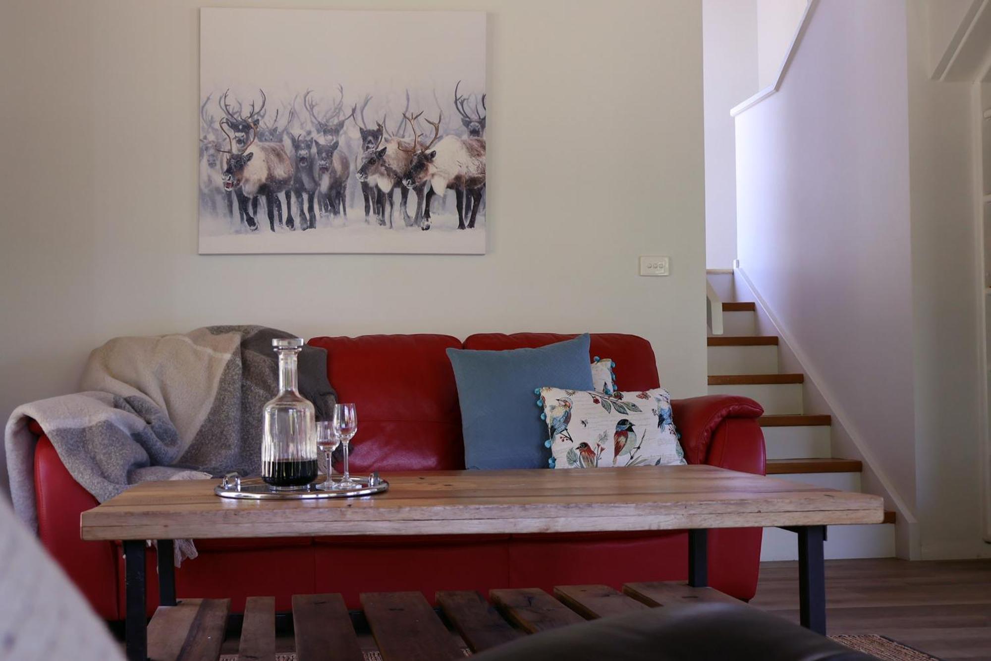 Abbys Lodge Bright