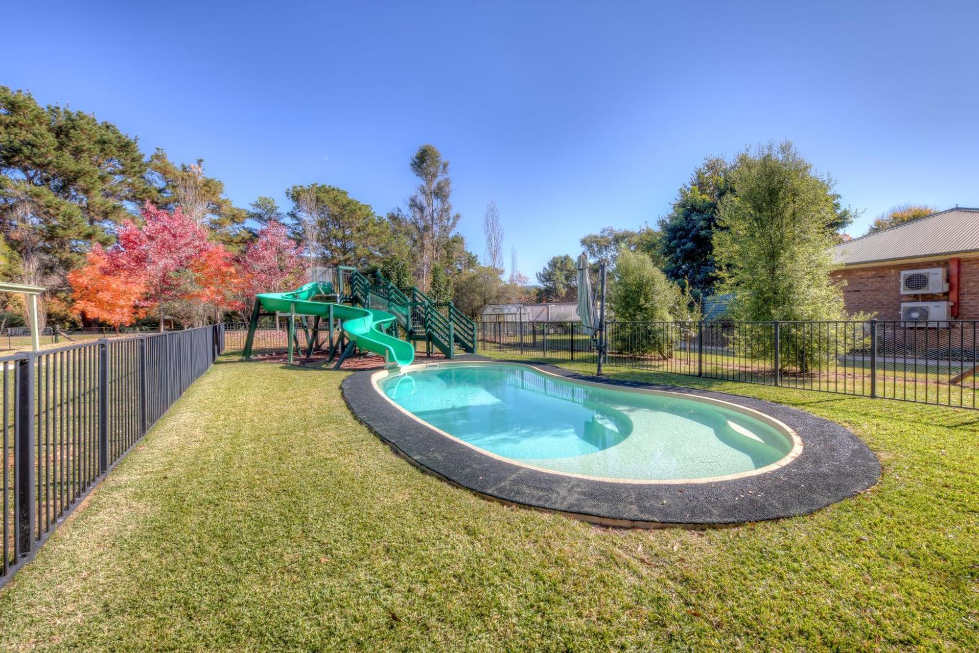 Ashwood Alpine House