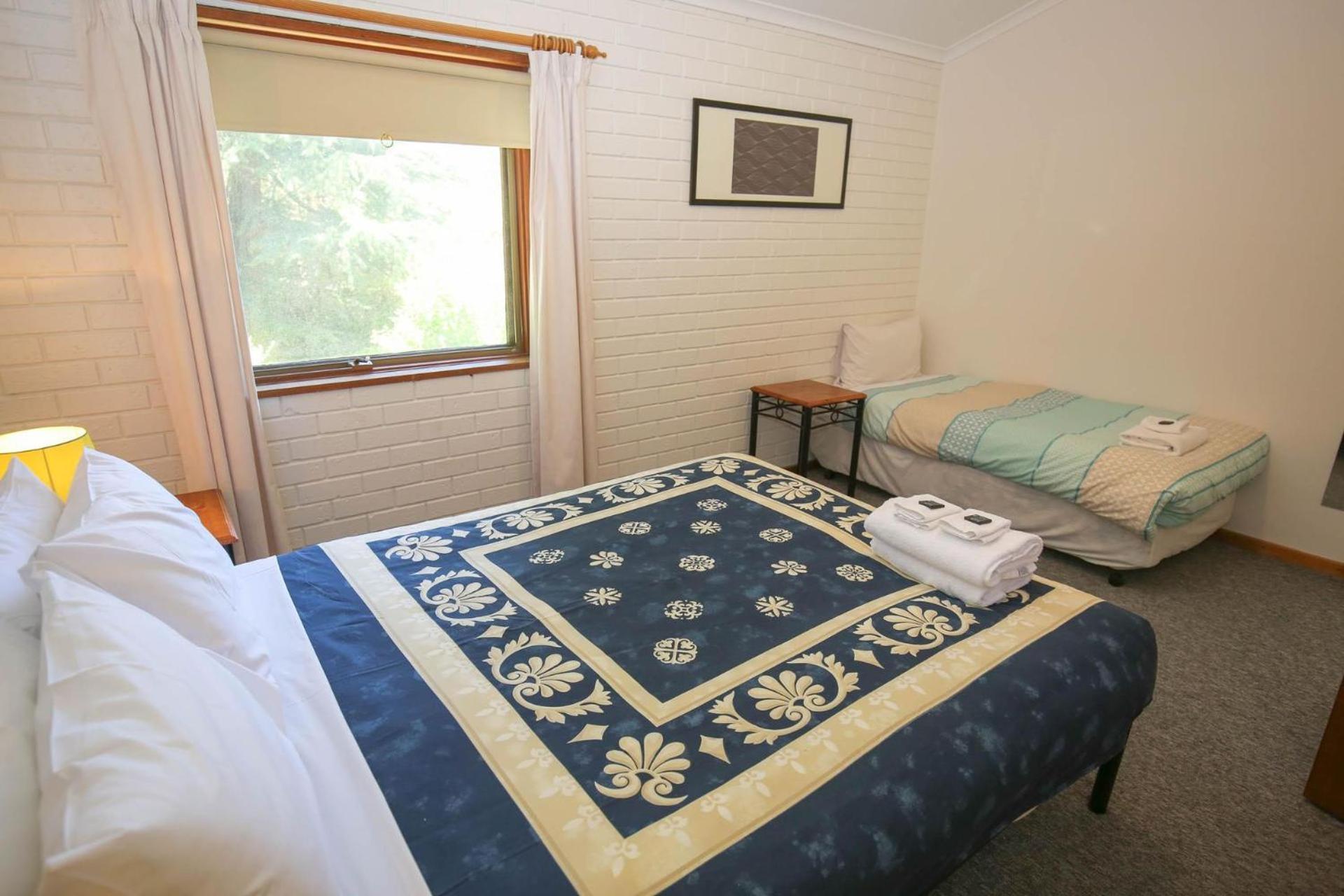 Cedar Units - 3 Homestay *