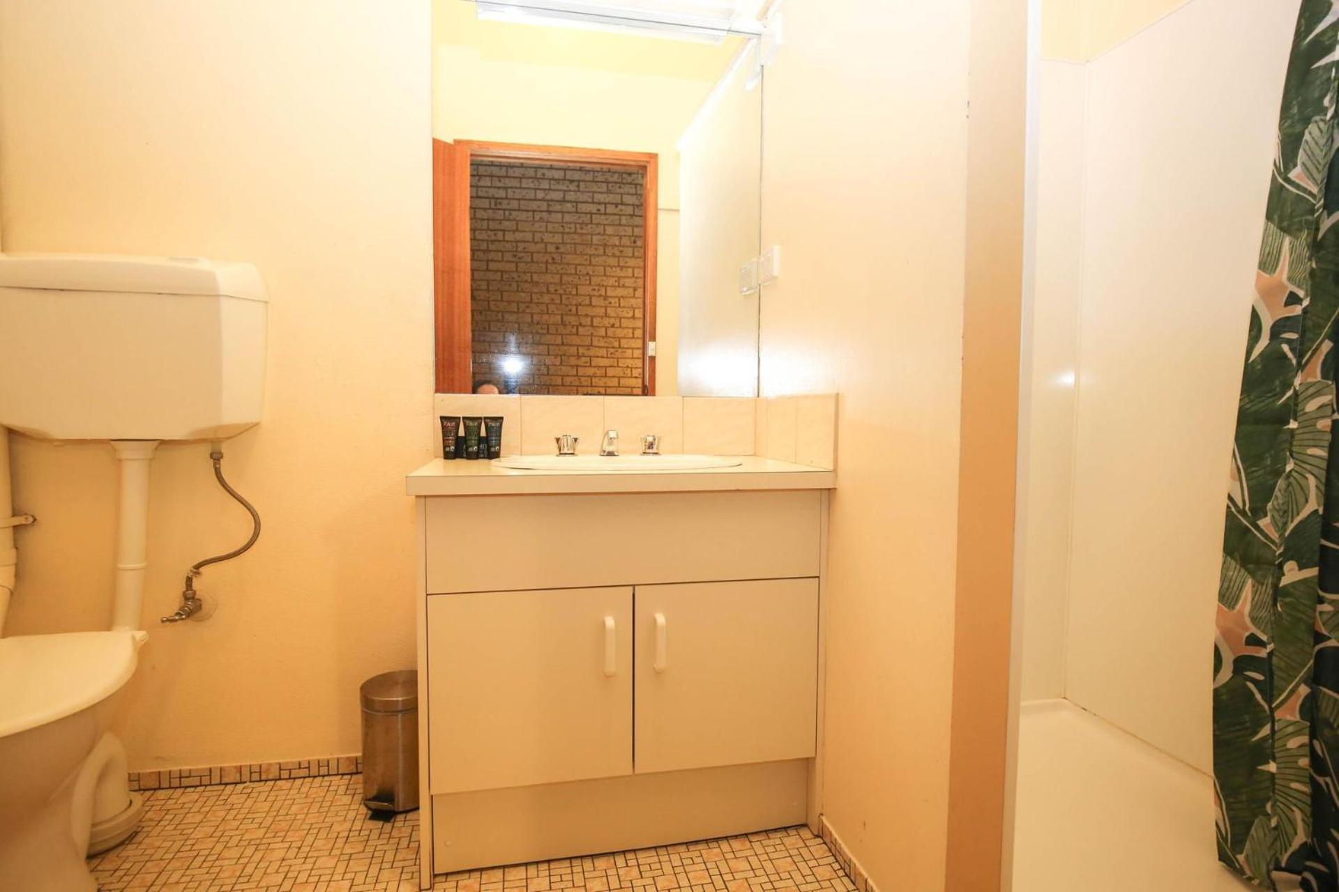 Cedar Units - 3 Homestay