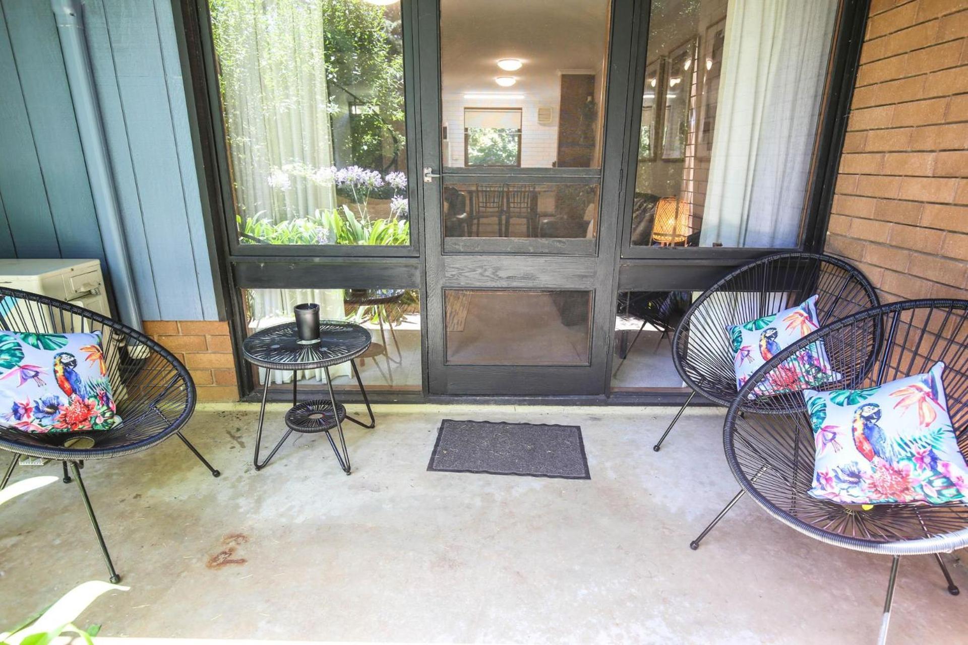 Homestay Cedar Units - 3 *