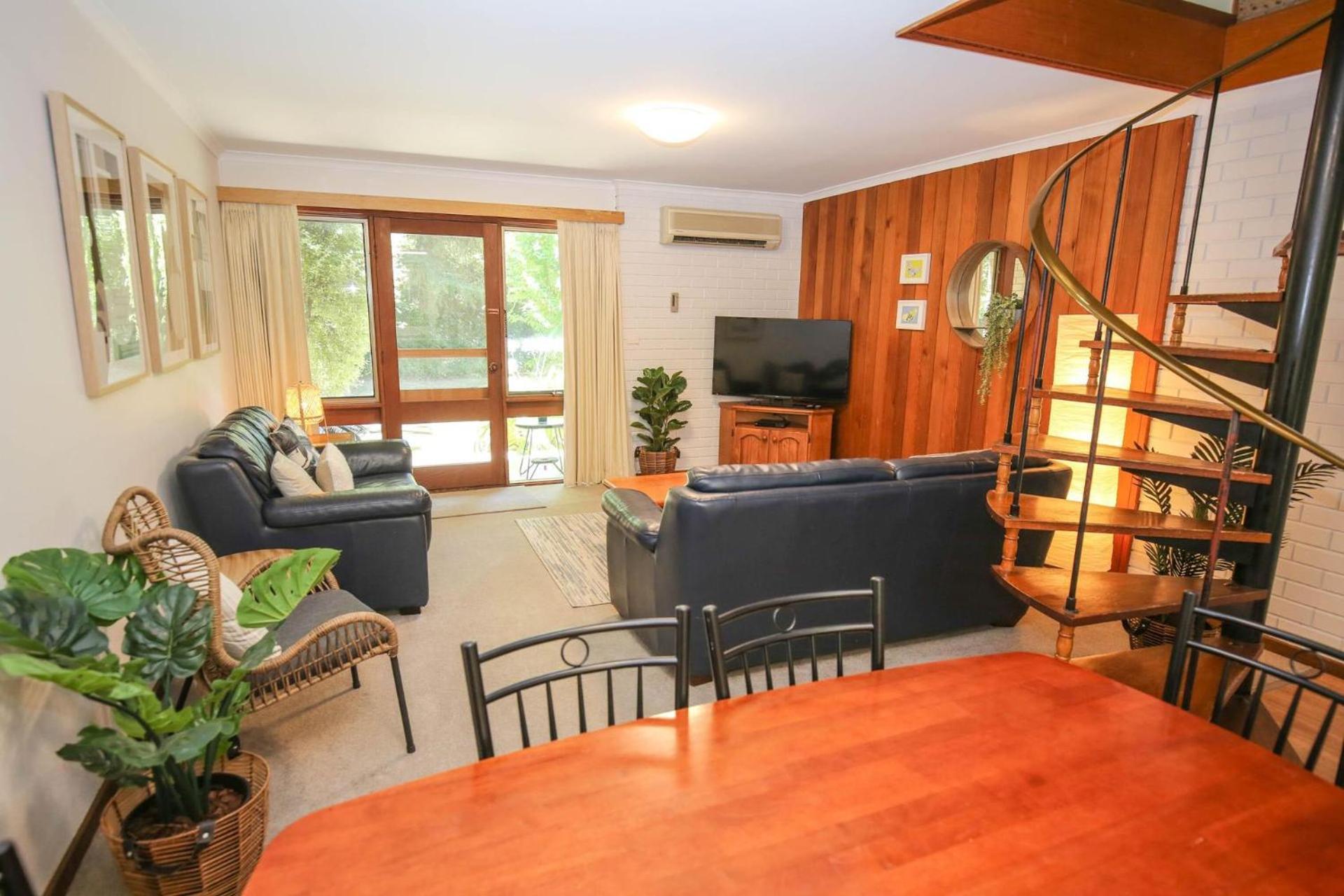 Cedar Units - 3 * Bright