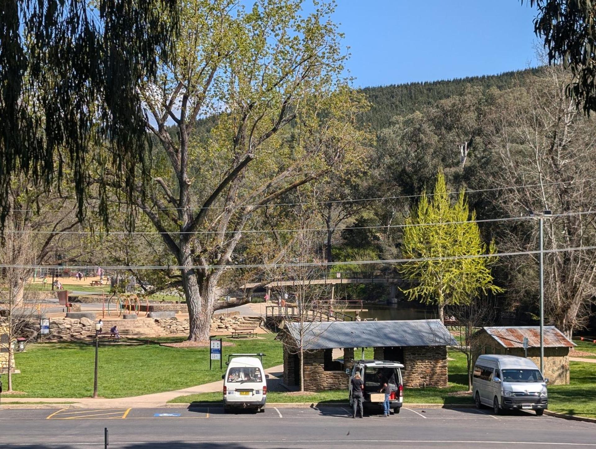 Unit 6 Centenary Park Townhouse