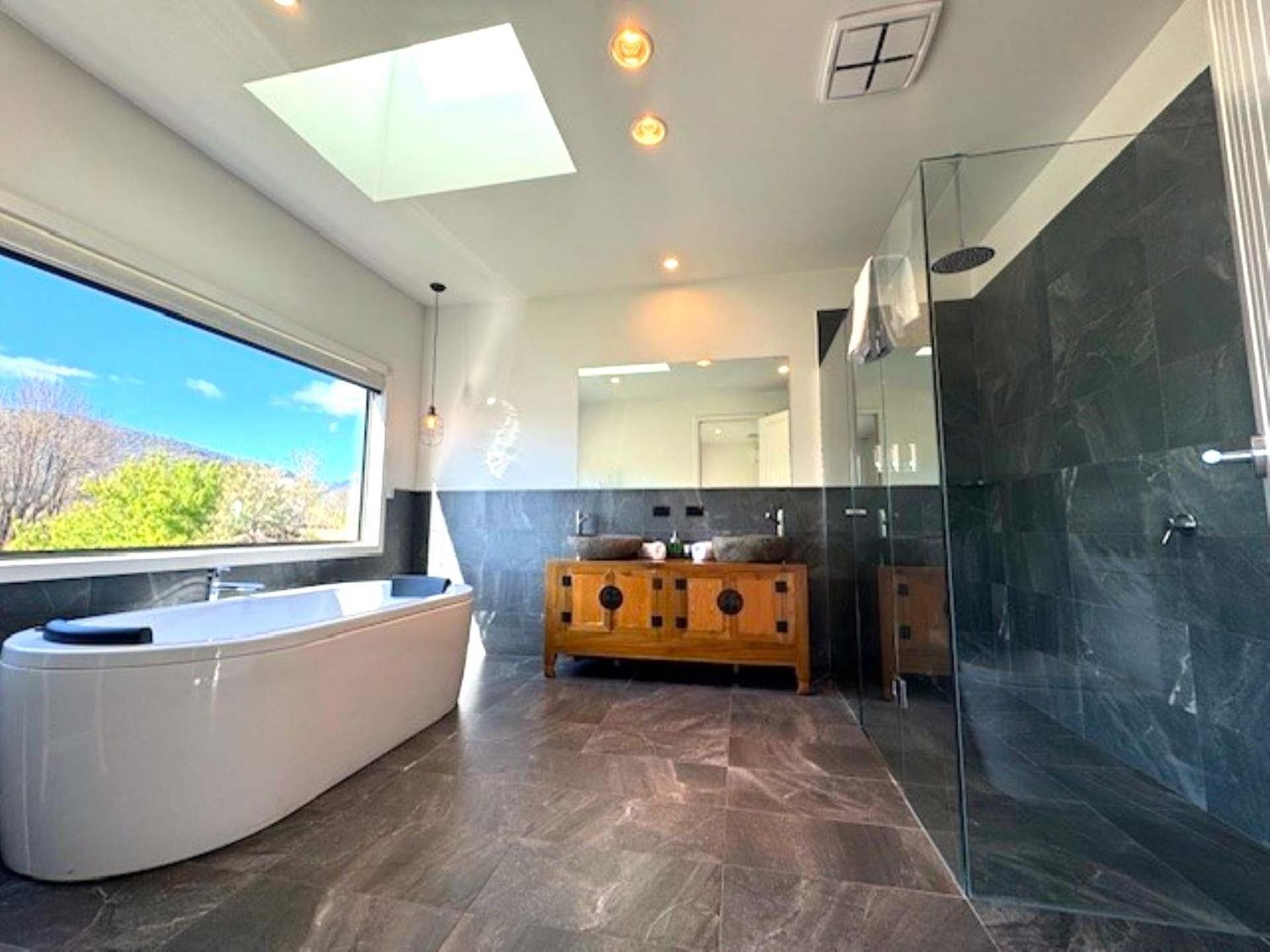Blue Haven In Victoria Holiday home Bright