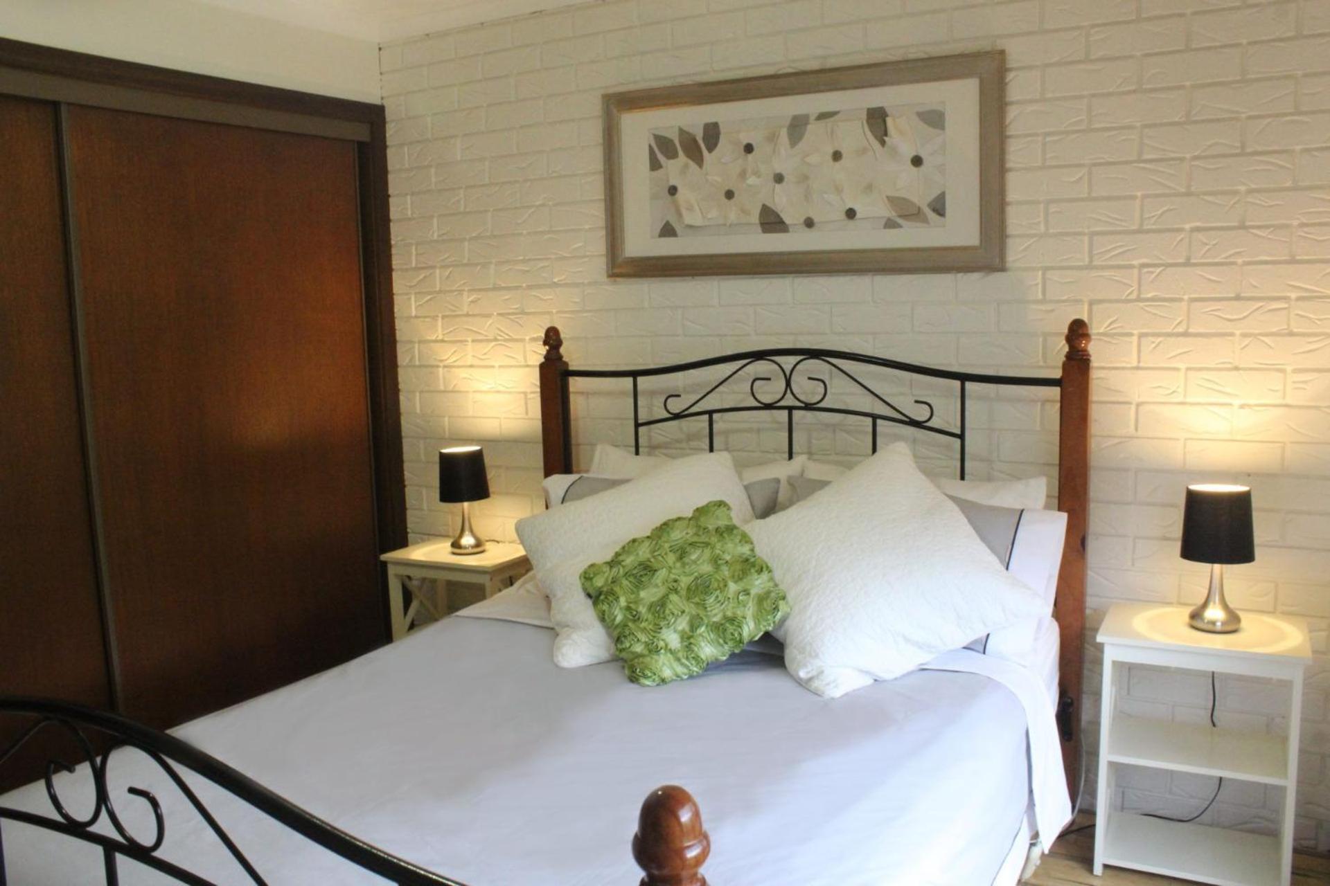 Church St Apartment *