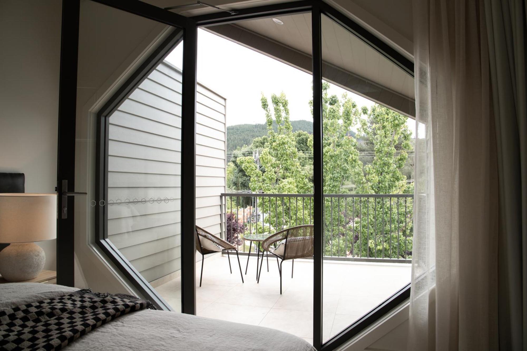 Two - On Gavan Apartment Bright