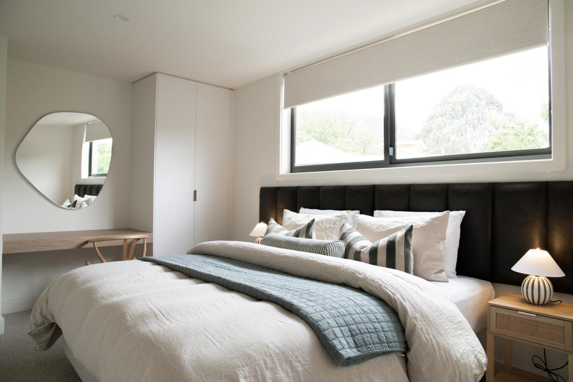 Two - On Gavan Apartment Bright