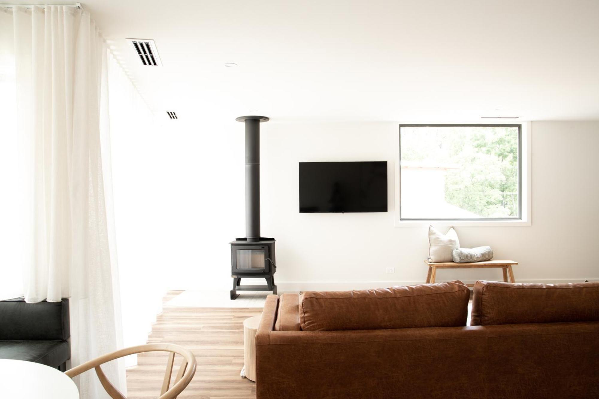 Two - On Gavan Apartment Bright