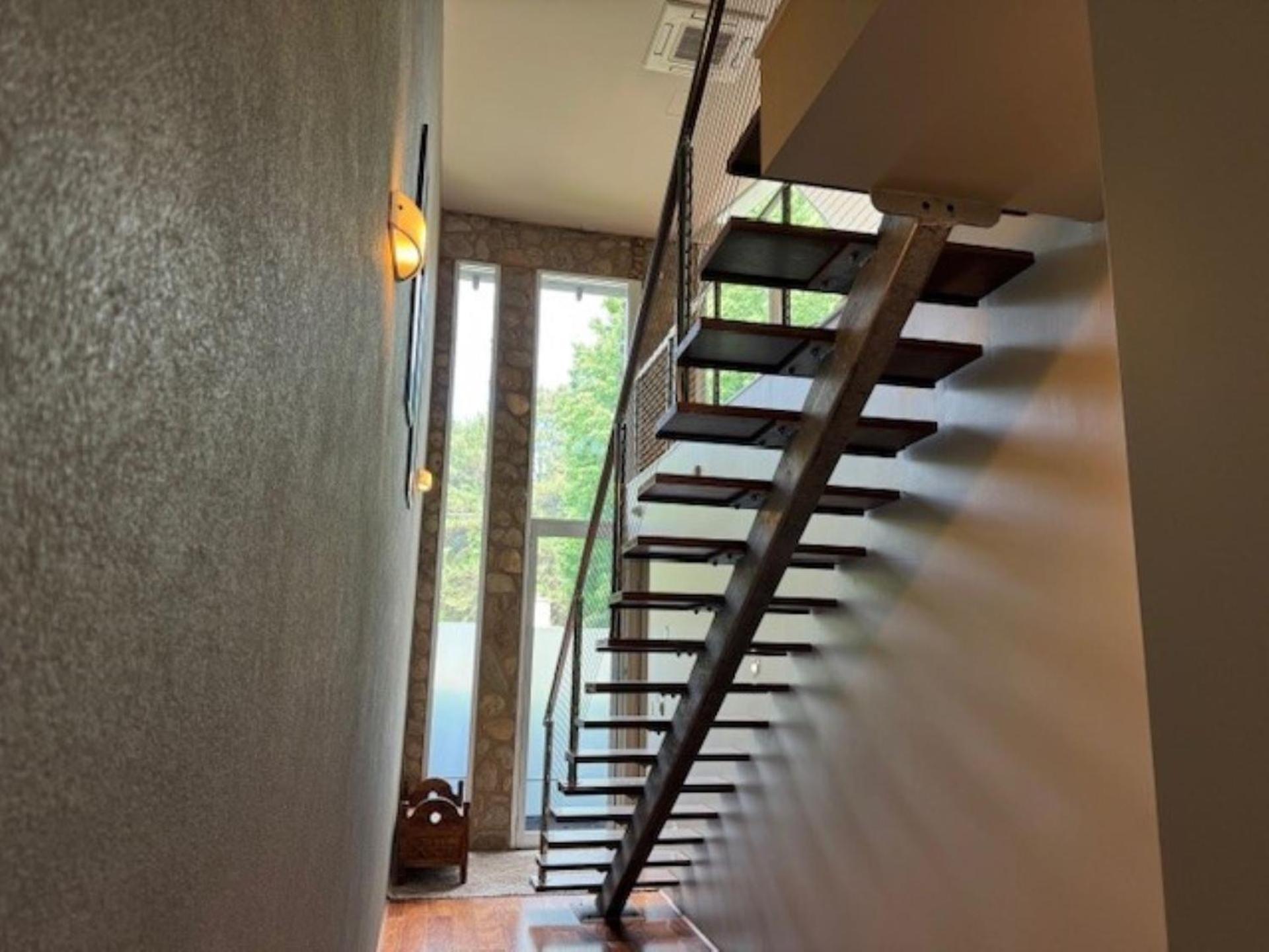Unit 6 Centenary Park Townhouse Bright
