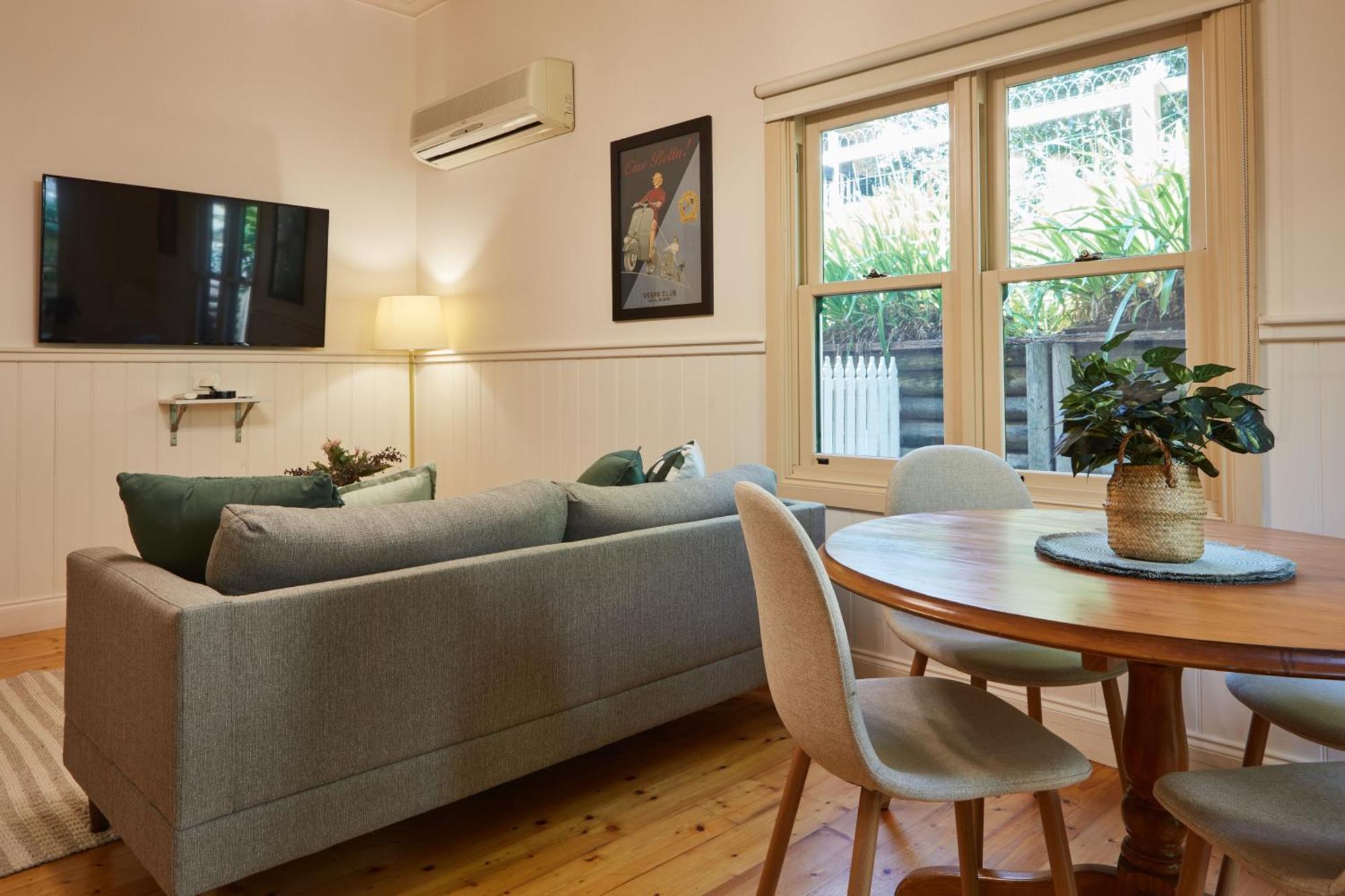 Tiffany's Apartment