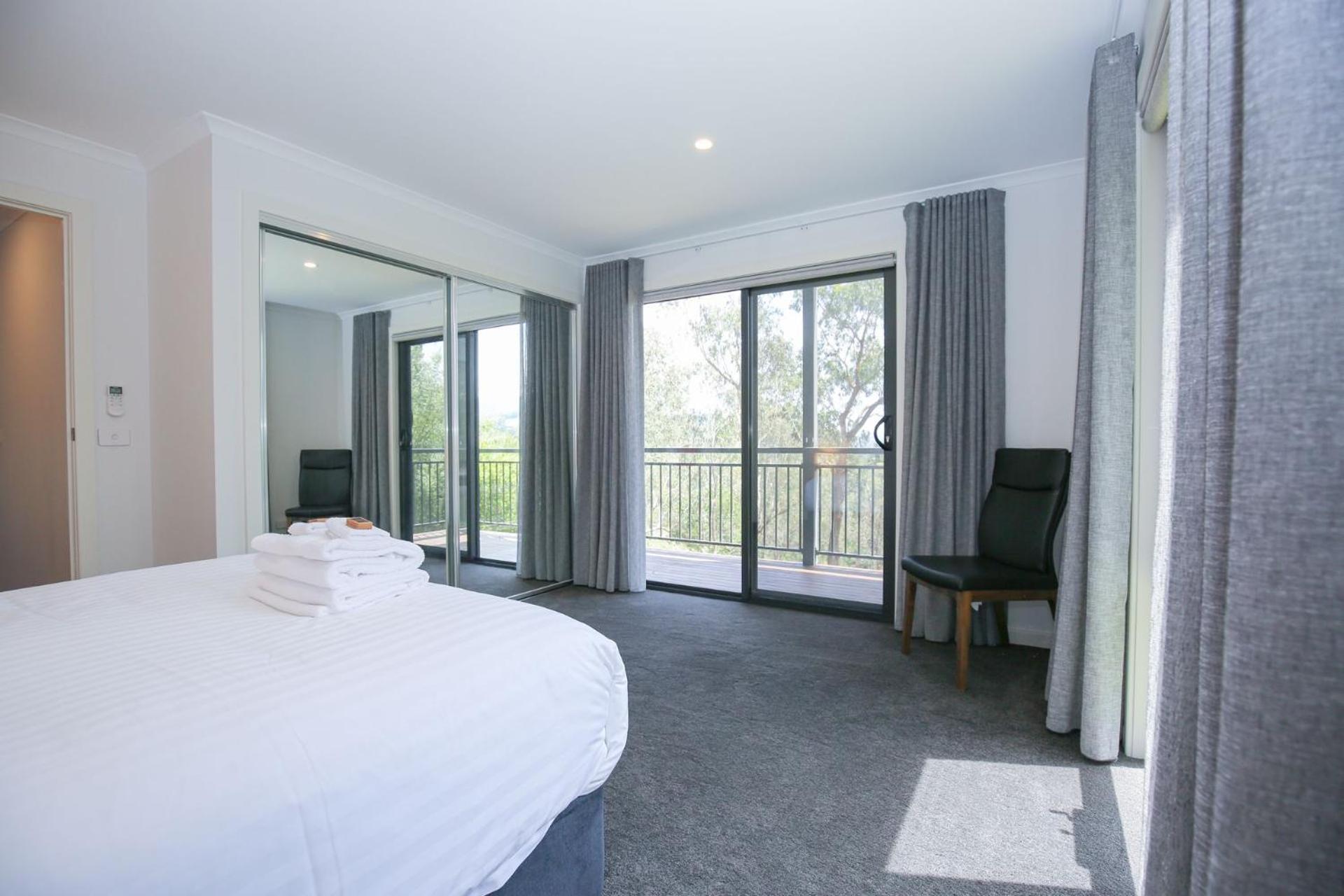 Apex Holiday home Bright