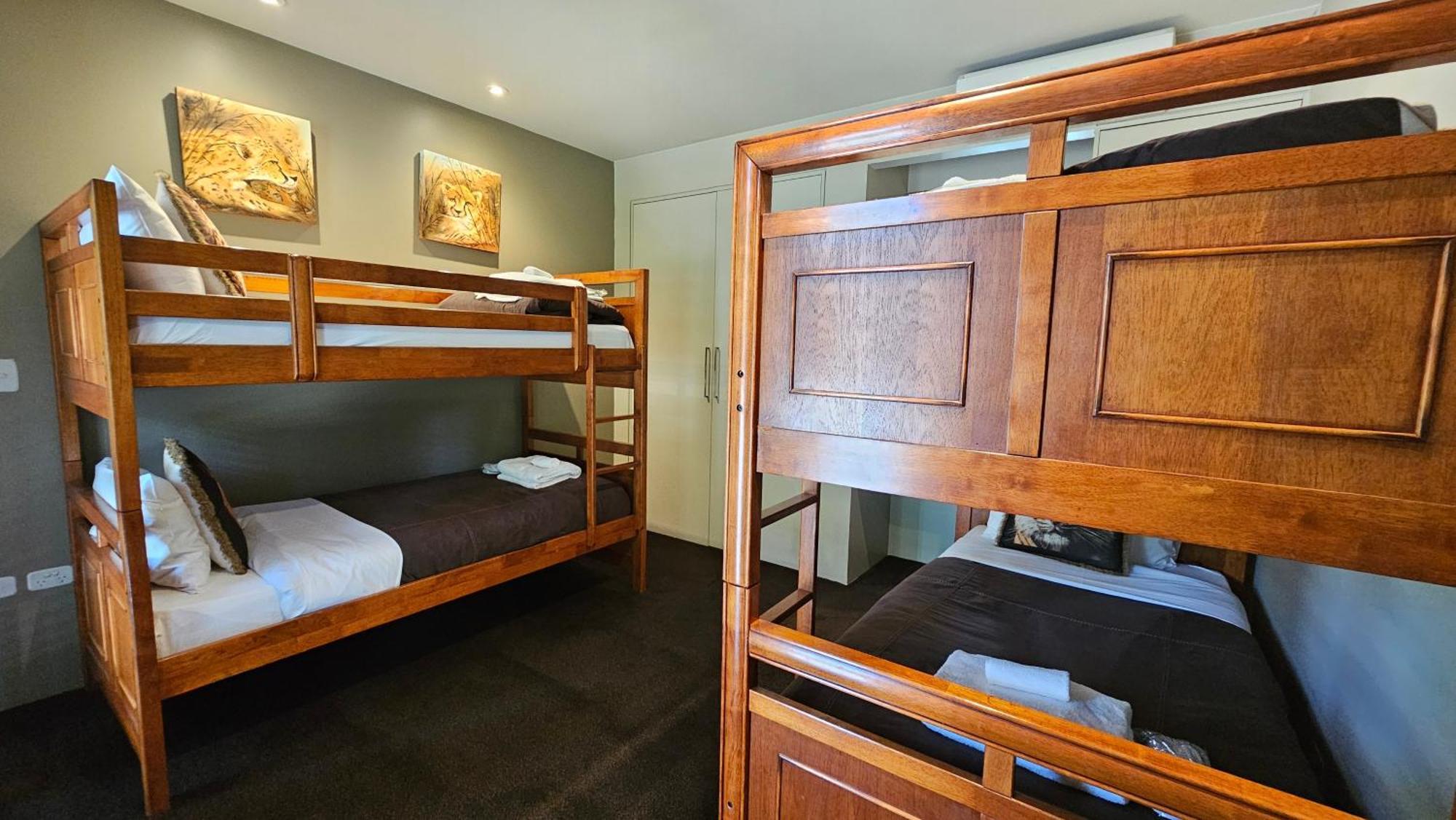Centenary Peaks Riverview Holiday home Bright