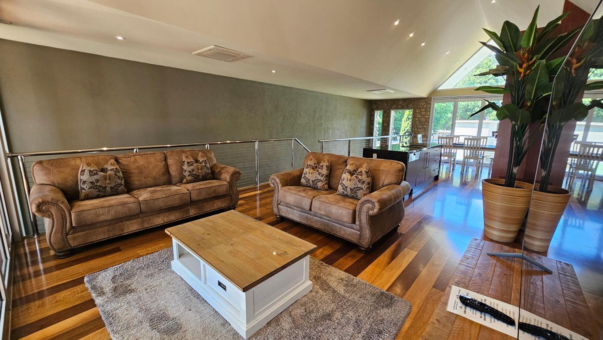 Holiday home Centenary Peaks Riverview Bright
