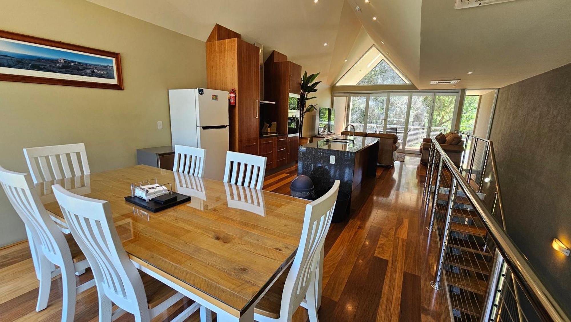 Centenary Peaks Riverview Holiday home Bright